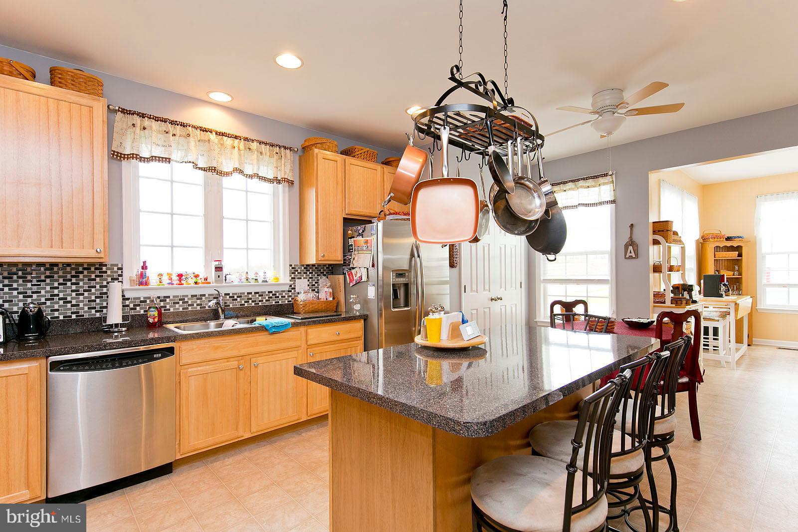 LAKELAND PLACE - Residential