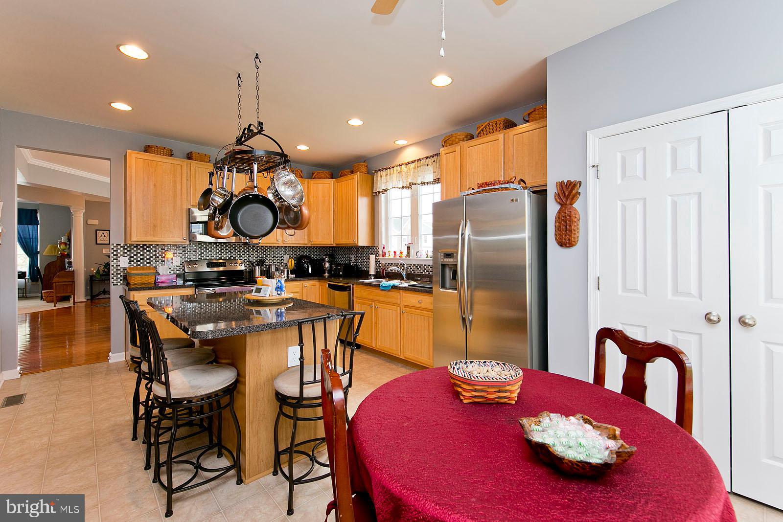 LAKELAND PLACE - Residential