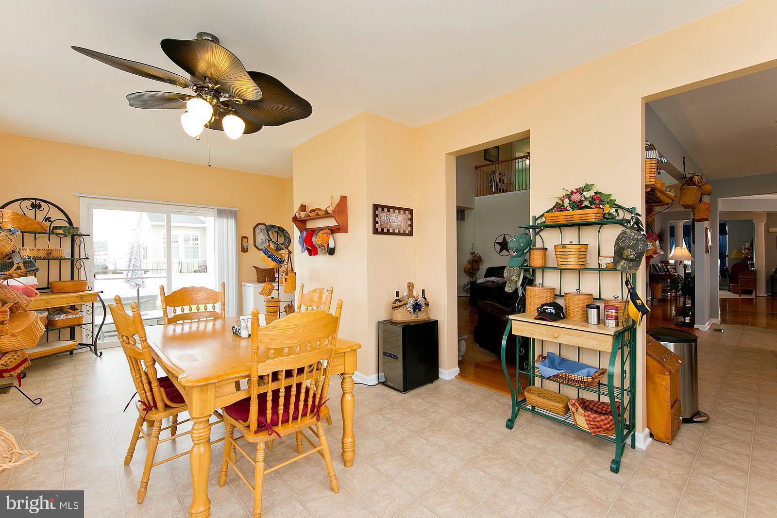 LAKELAND PLACE - Residential