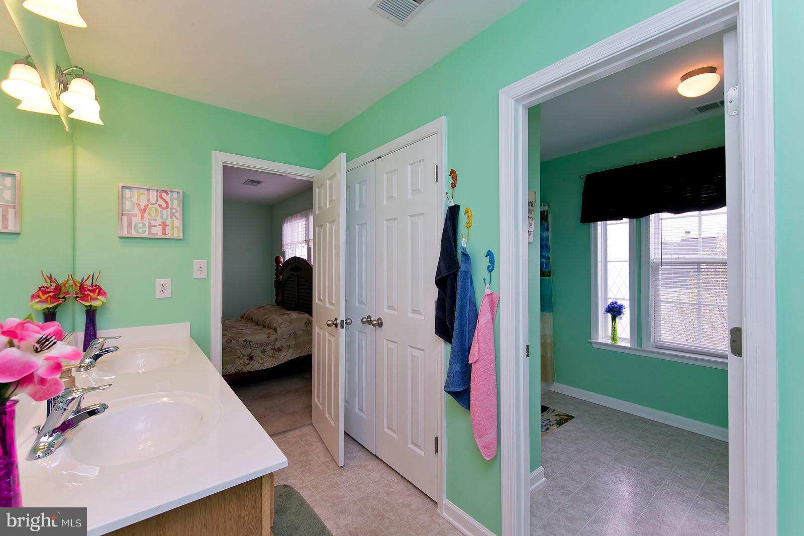 LAKELAND PLACE - Residential