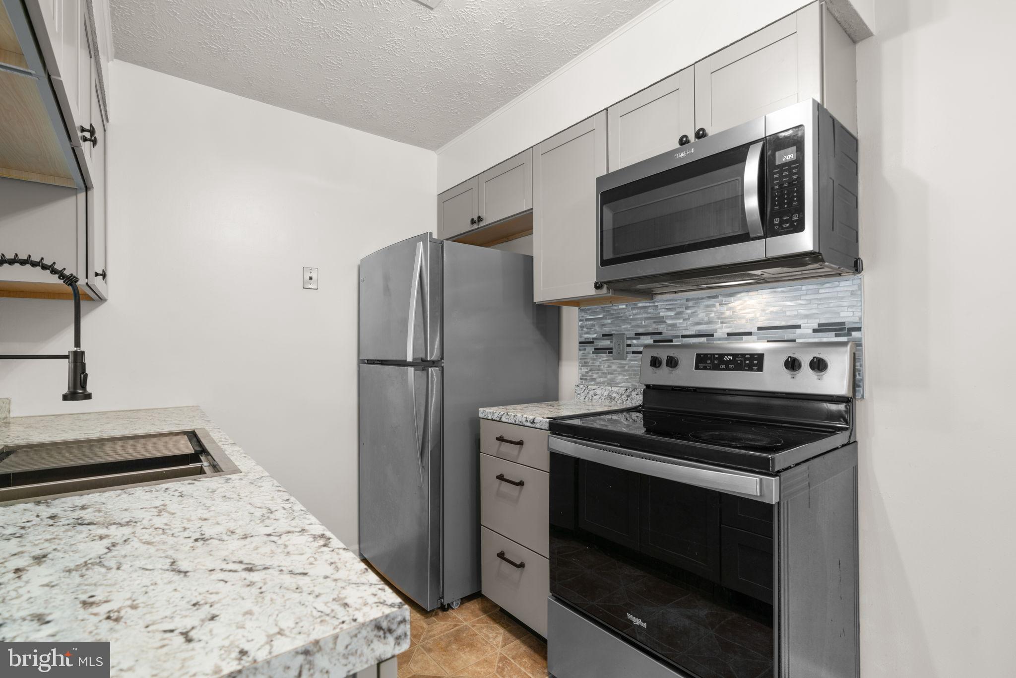 ROCKBURN COMMONS - Residential