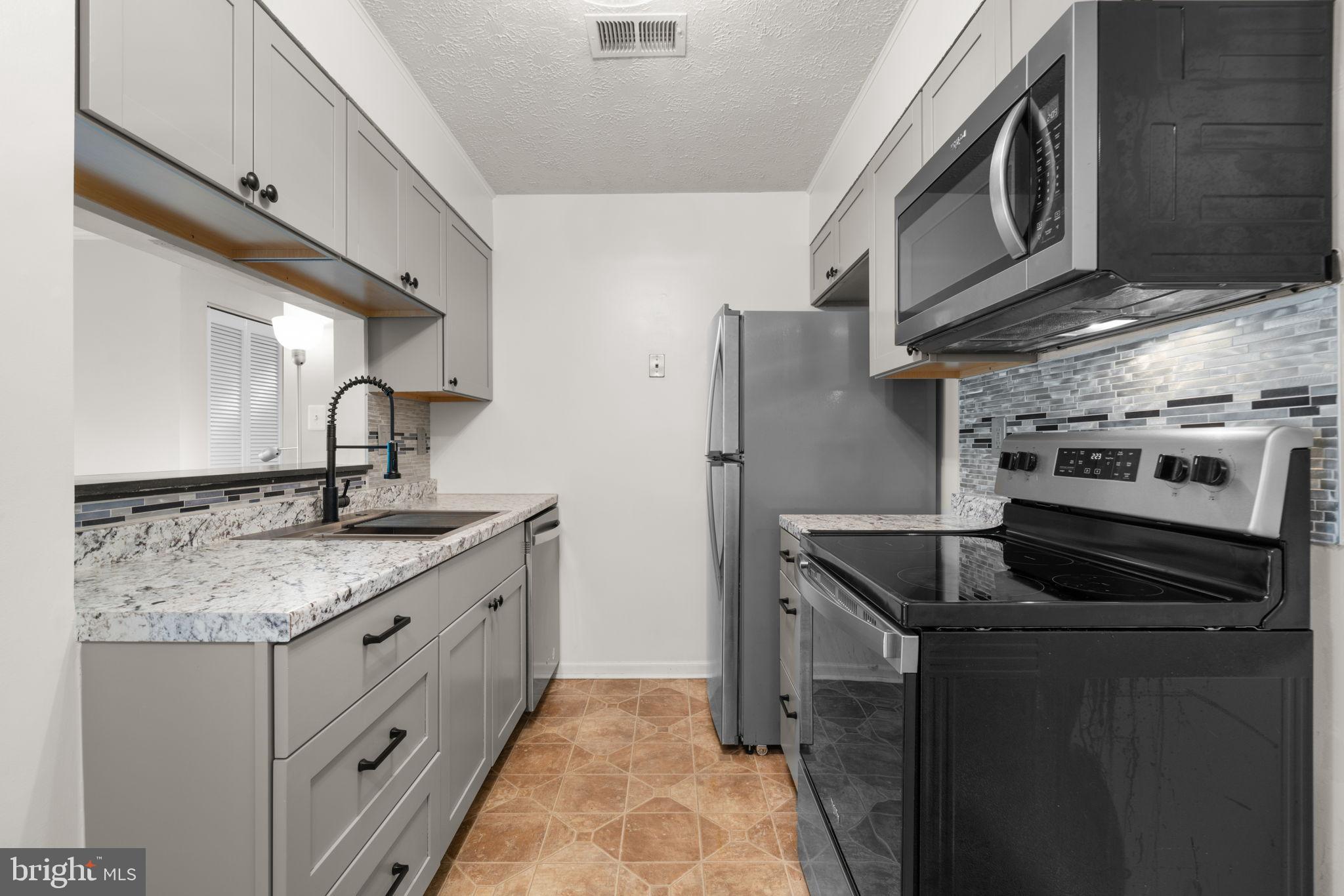 ROCKBURN COMMONS - Residential