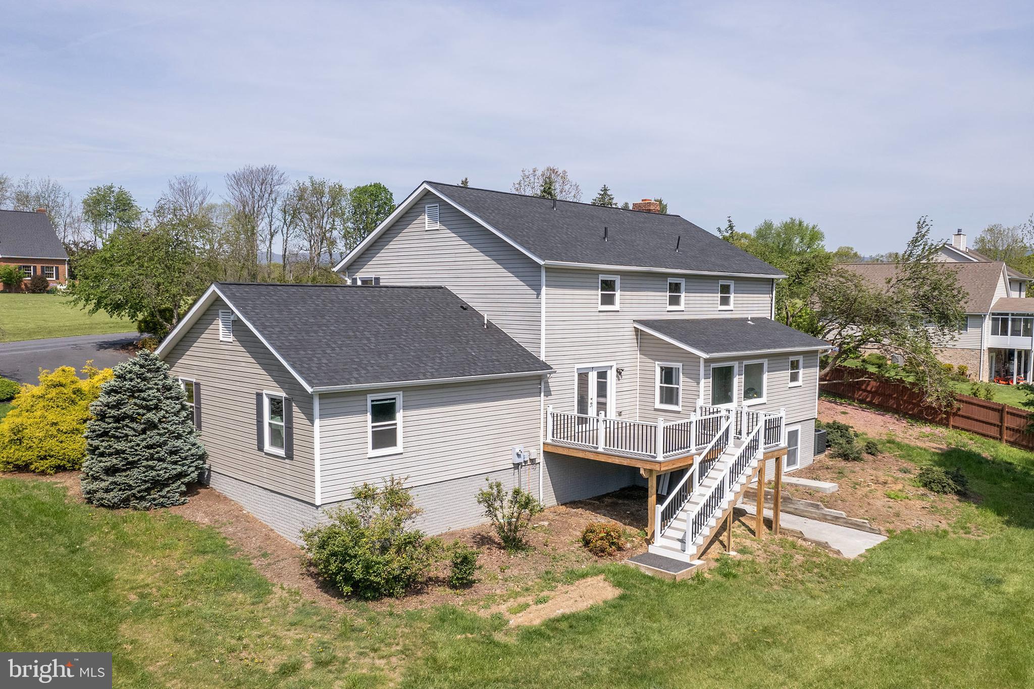 SPRING HOLLOW ESTATES - Residential