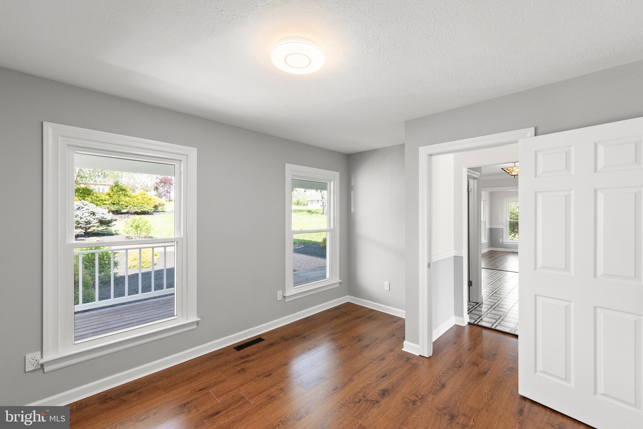 SPRING HOLLOW ESTATES - Residential