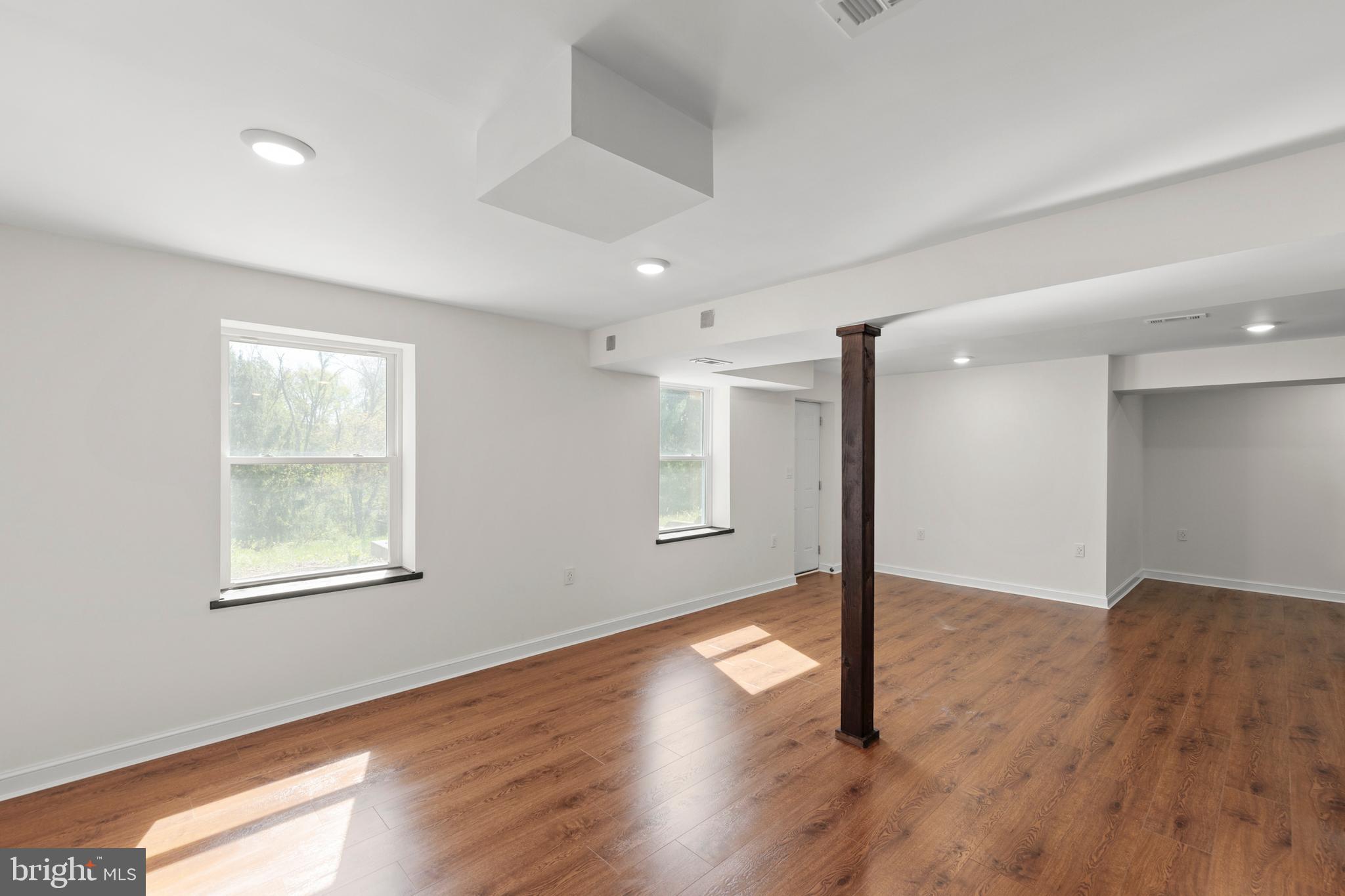 SPRING HOLLOW ESTATES - Residential