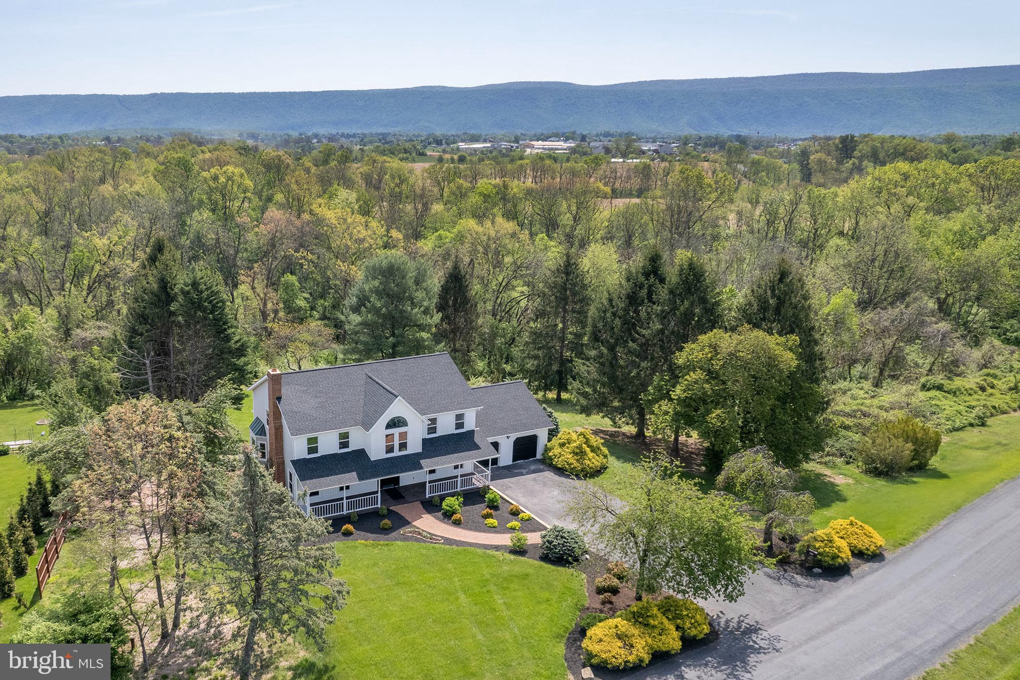 SPRING HOLLOW ESTATES - Residential