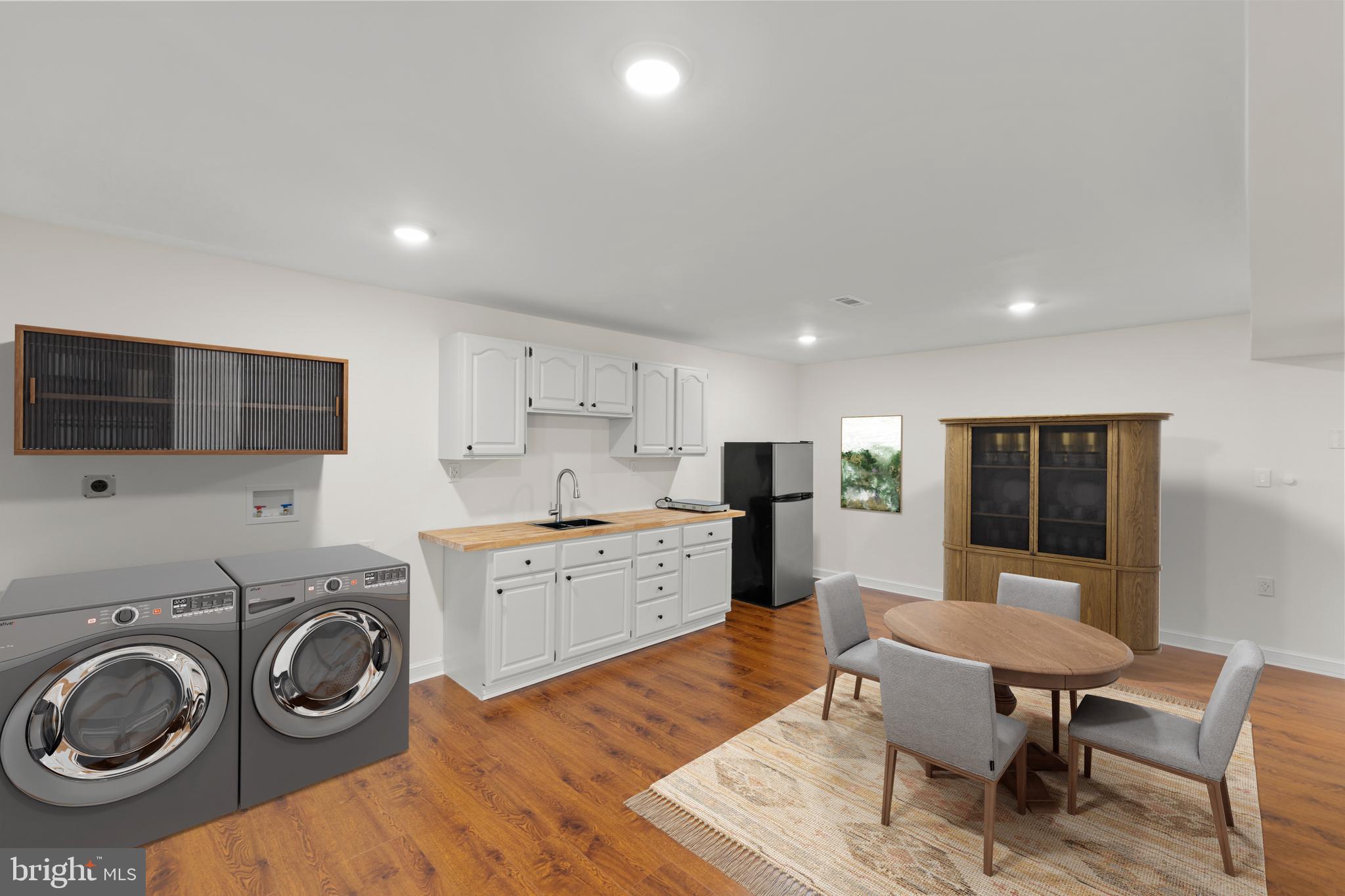 SPRING HOLLOW ESTATES - Residential