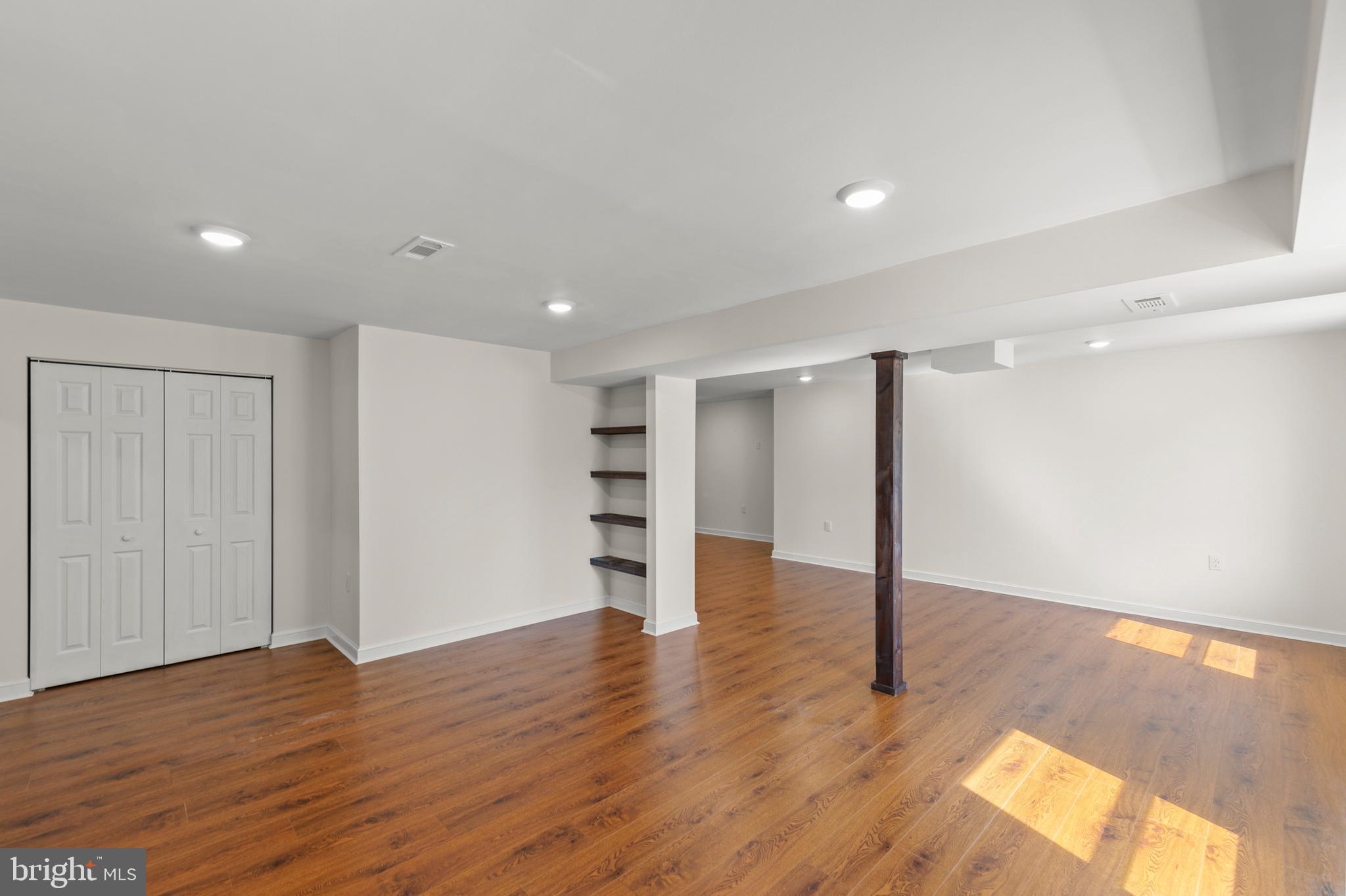 SPRING HOLLOW ESTATES - Residential