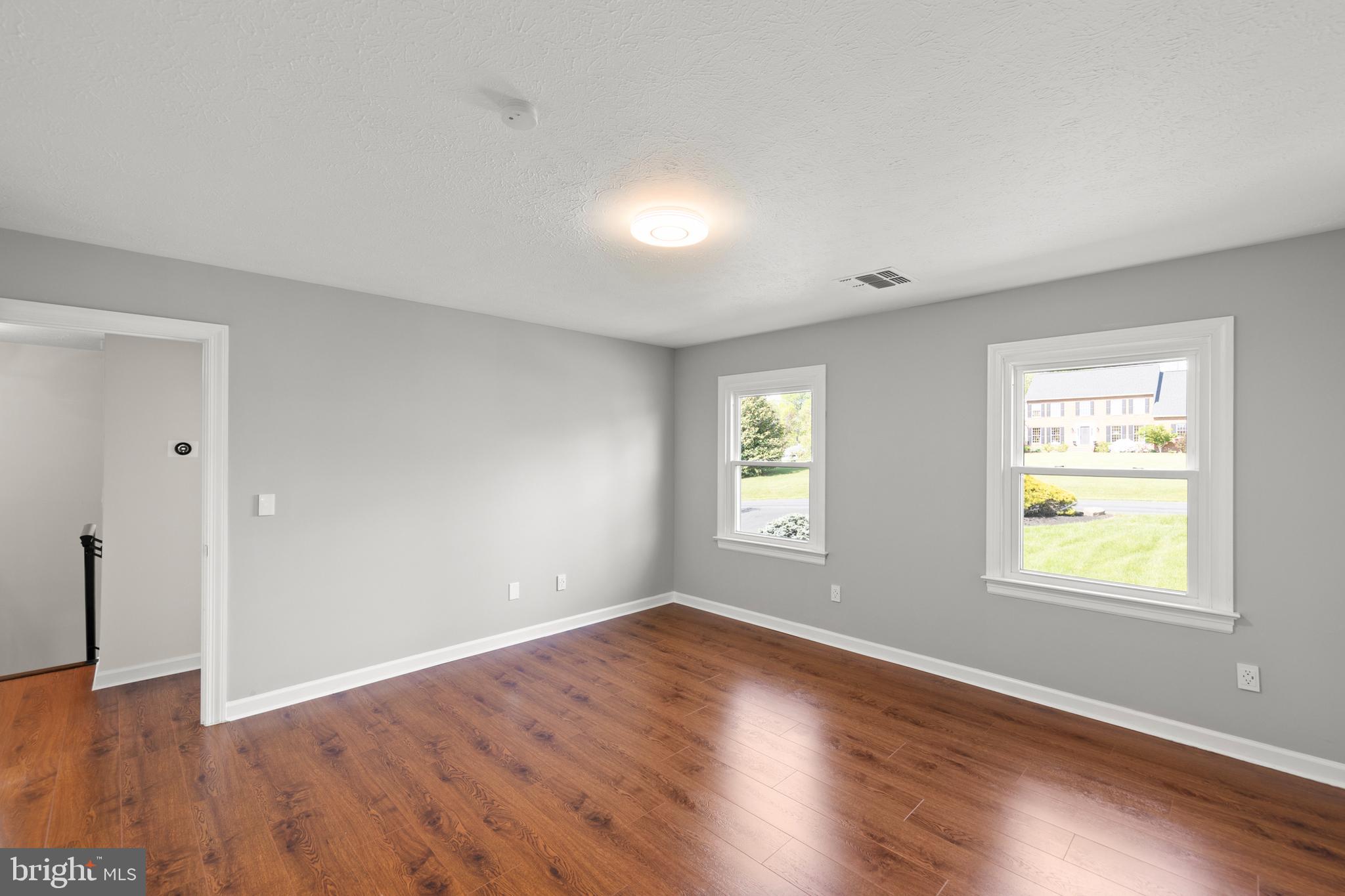 SPRING HOLLOW ESTATES - Residential