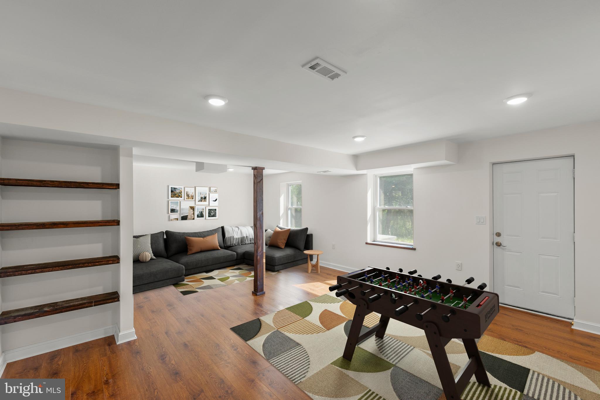 SPRING HOLLOW ESTATES - Residential