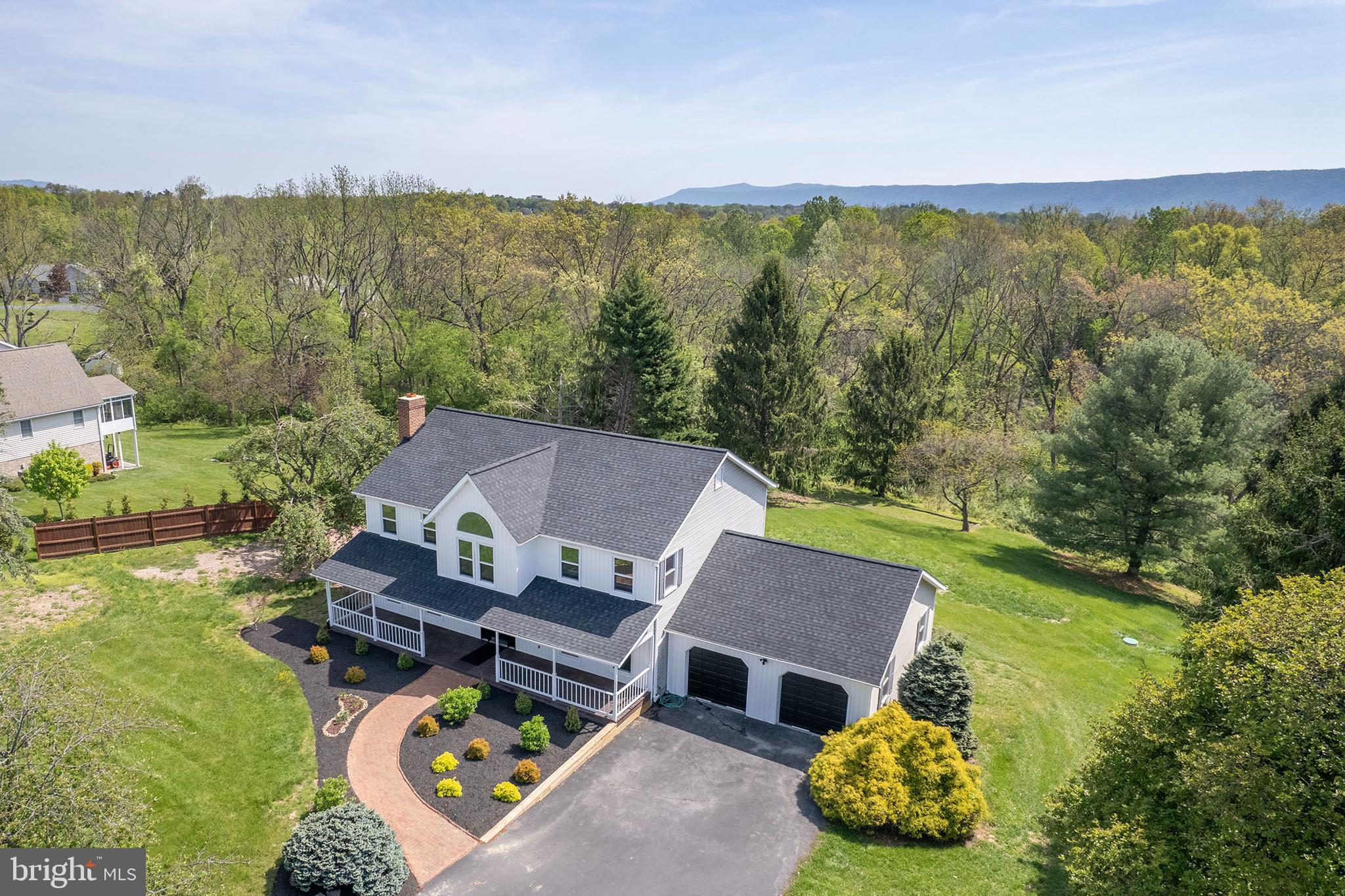 SPRING HOLLOW ESTATES - Residential