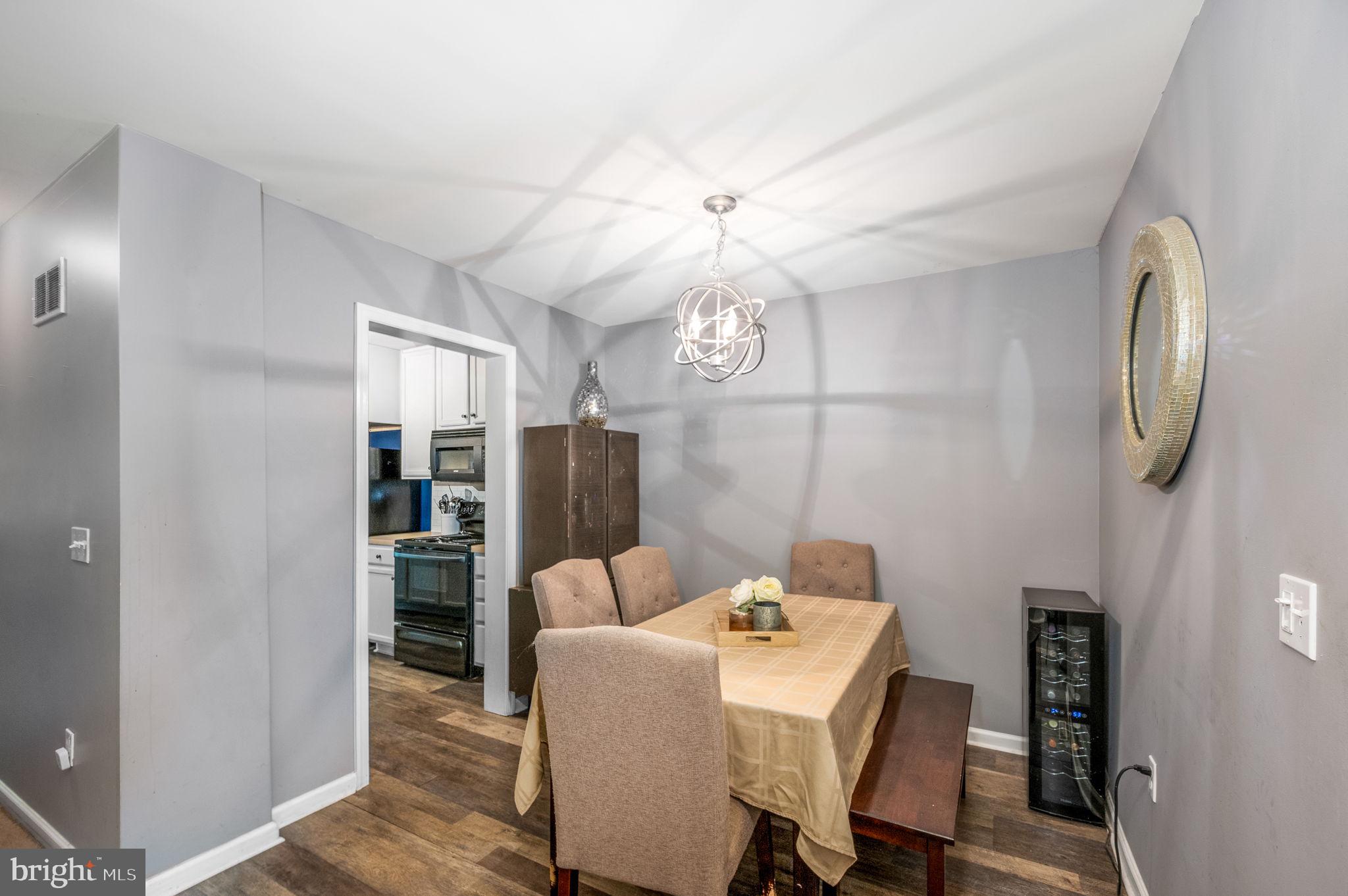 RASPBERRY HILL COMMONS - Residential