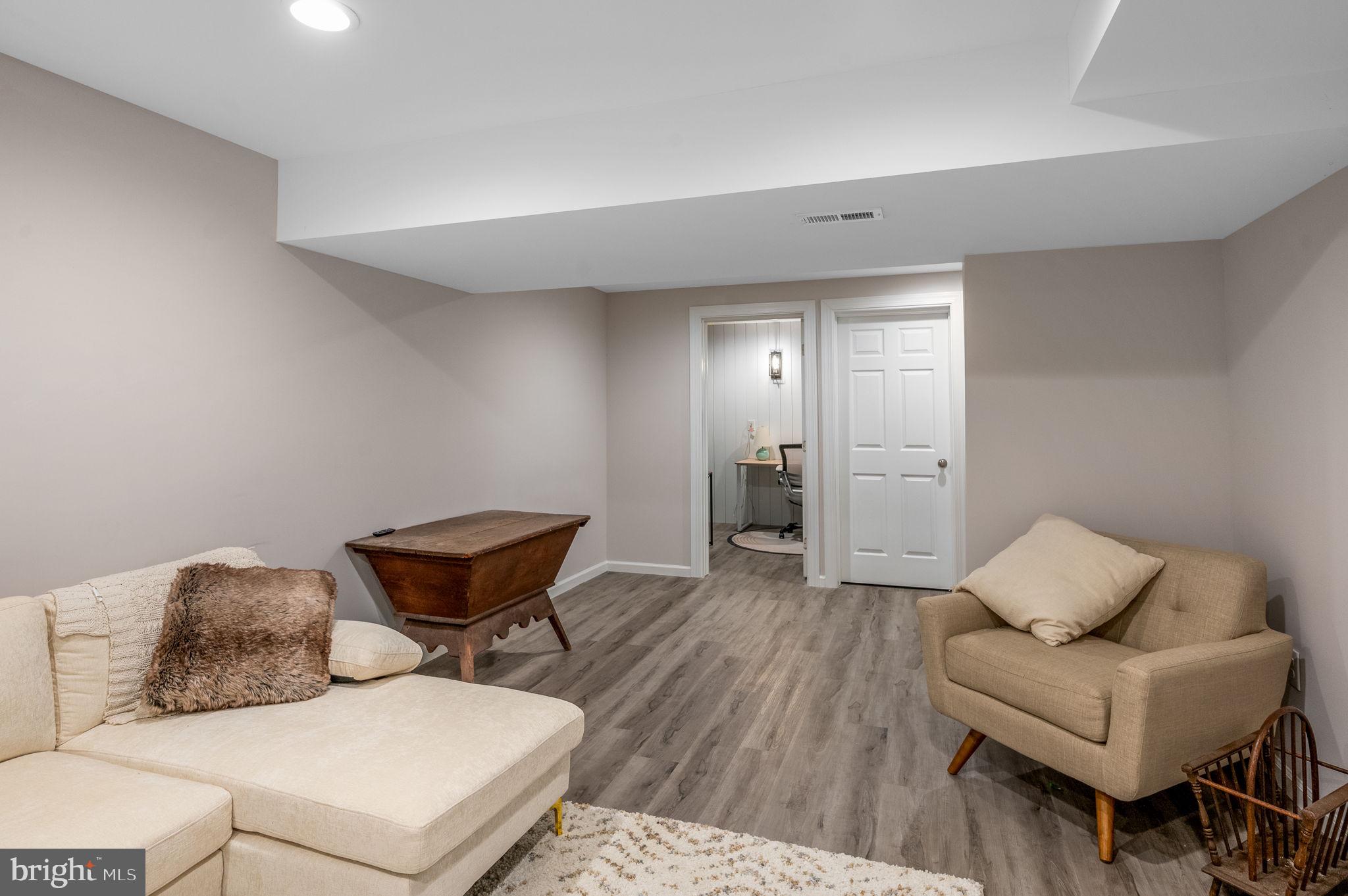 RASPBERRY HILL COMMONS - Residential