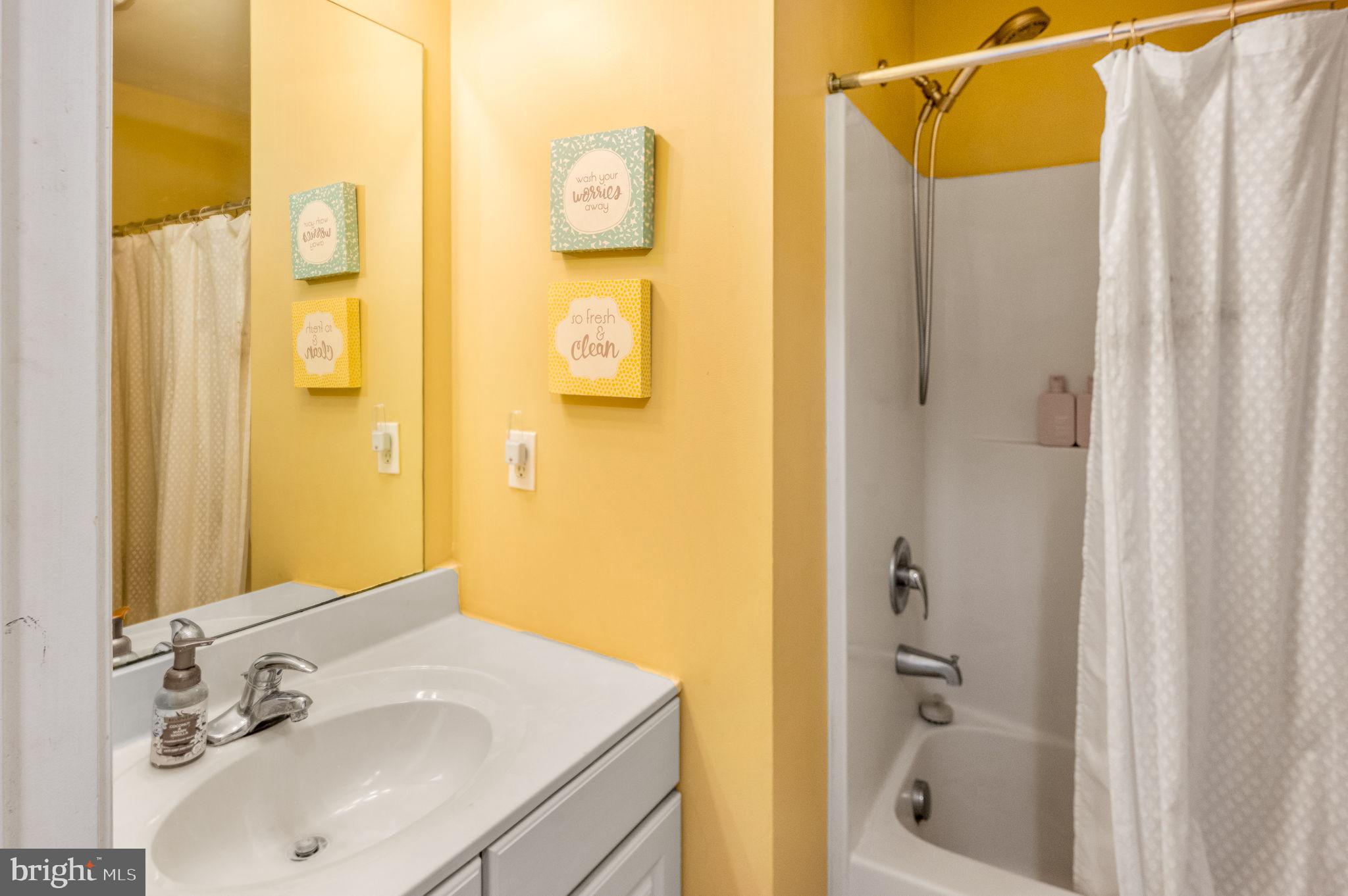 RASPBERRY HILL COMMONS - Residential