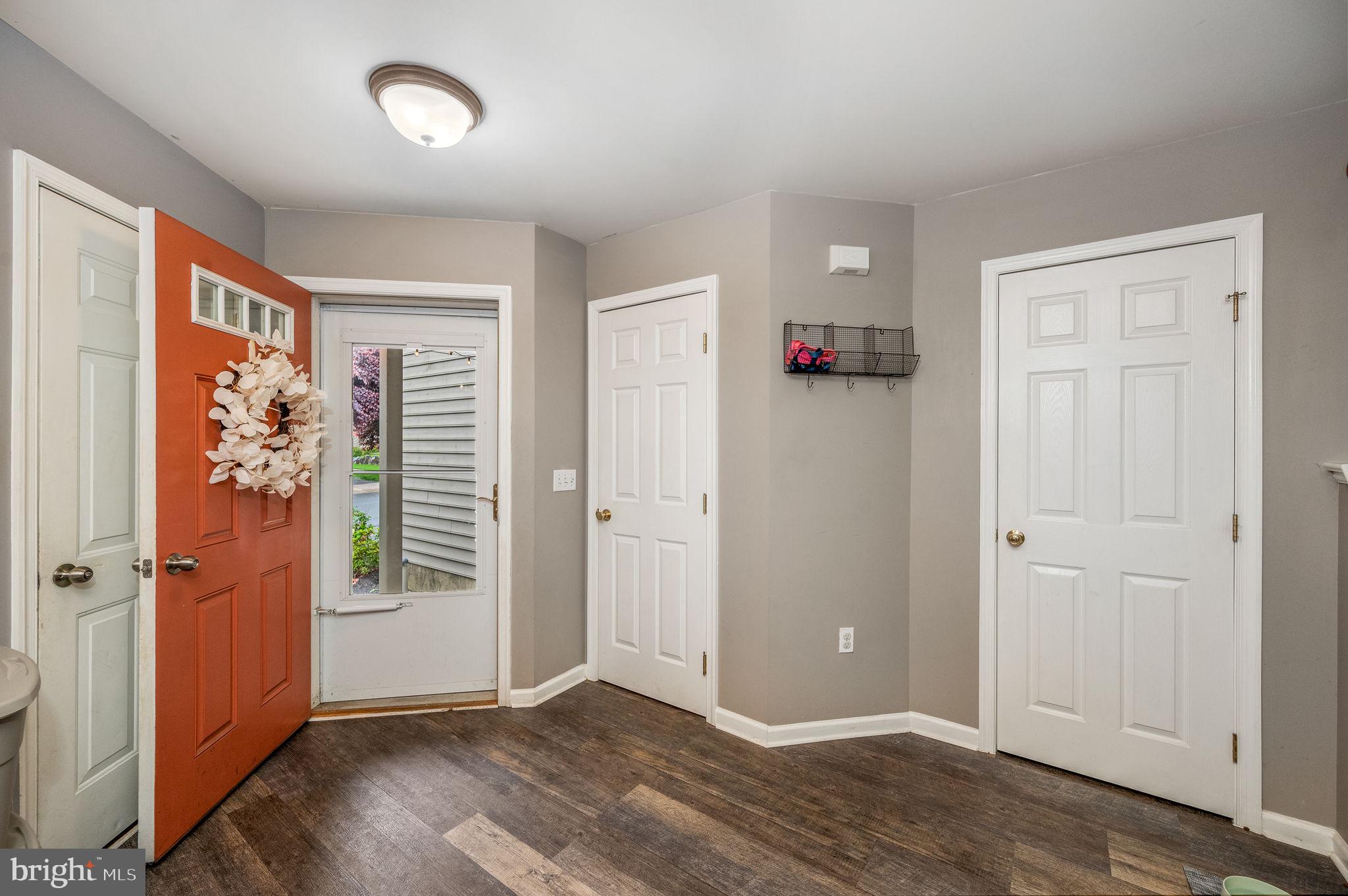 RASPBERRY HILL COMMONS - Residential