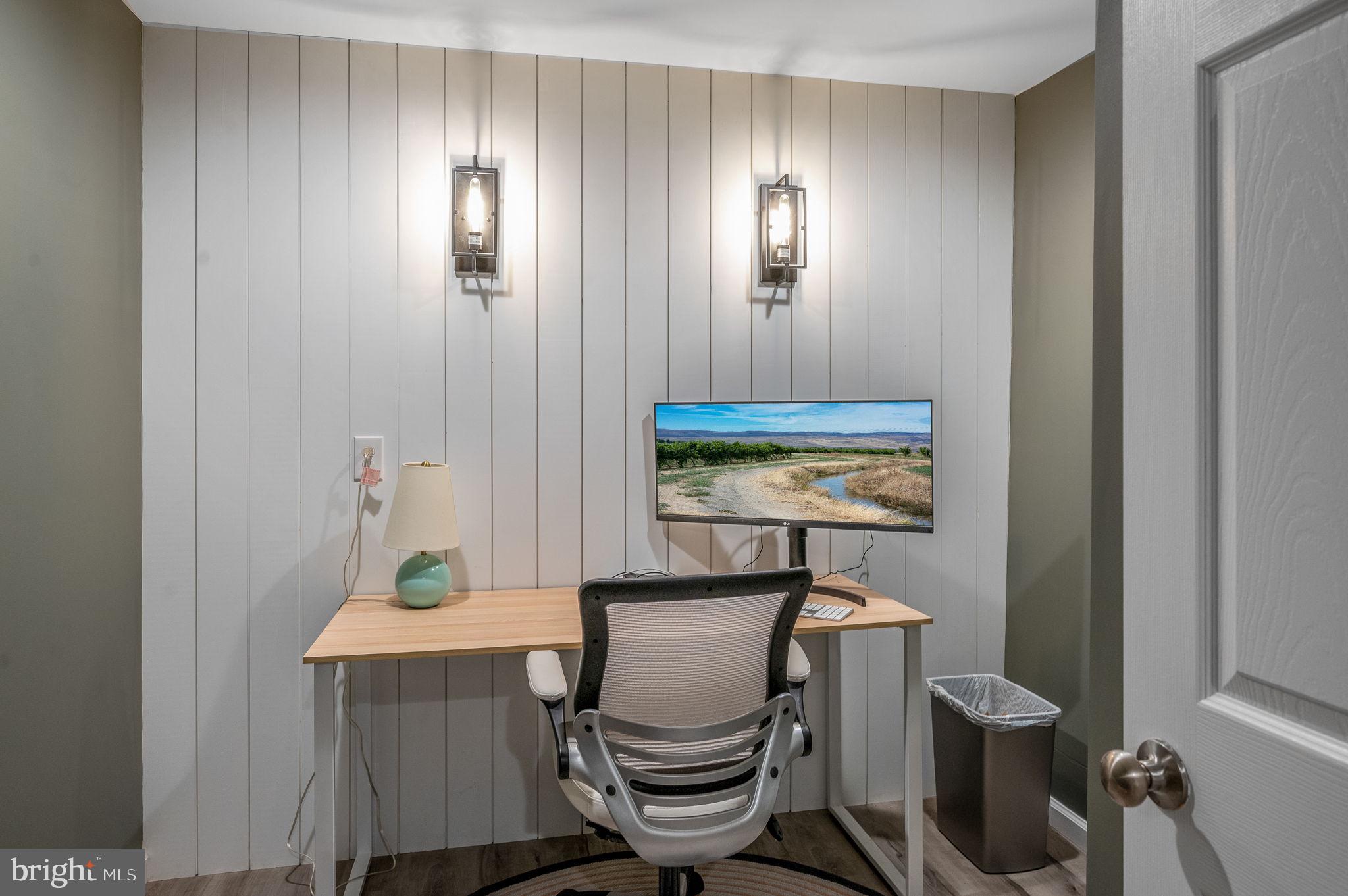 RASPBERRY HILL COMMONS - Residential