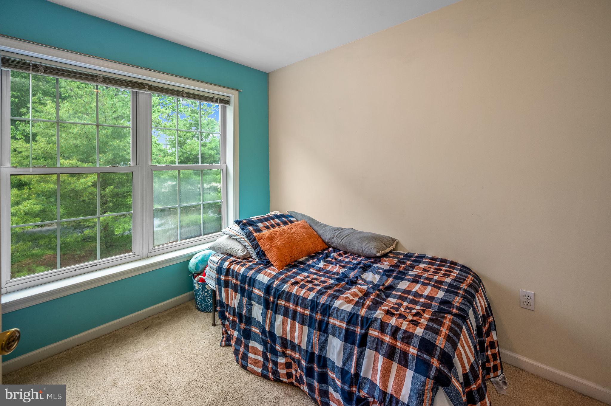 RASPBERRY HILL COMMONS - Residential