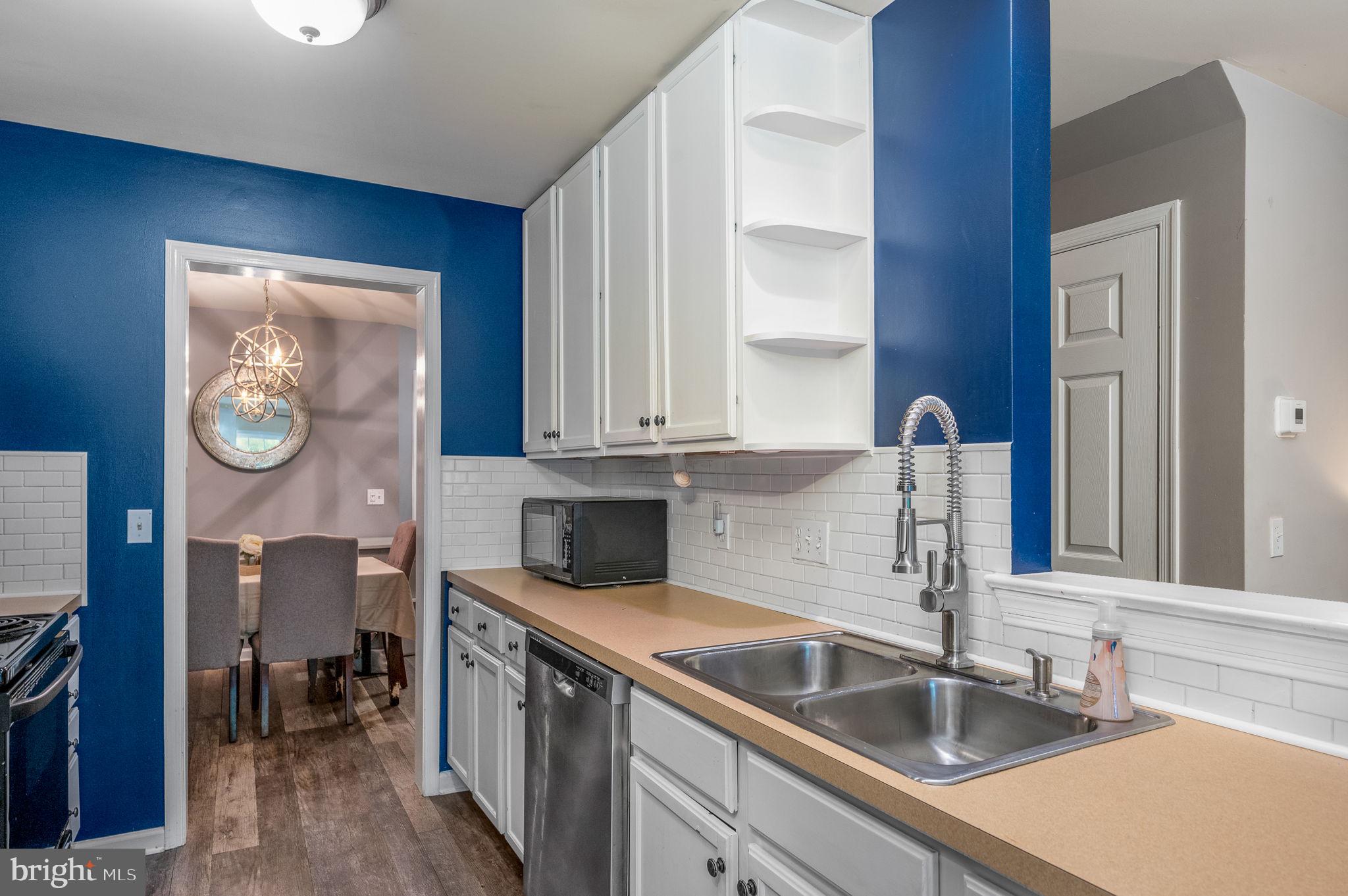 RASPBERRY HILL COMMONS - Residential