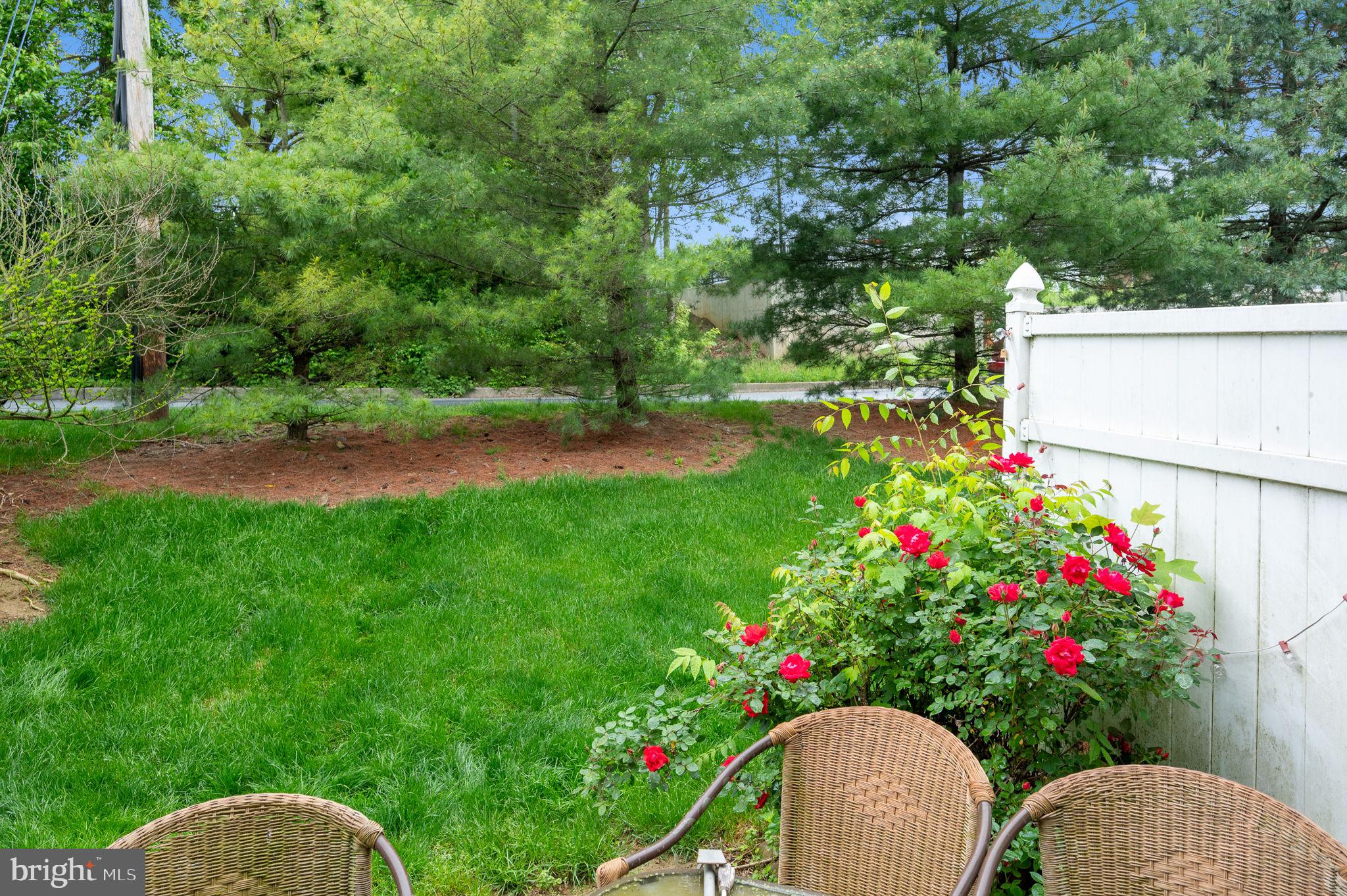 RASPBERRY HILL COMMONS - Residential