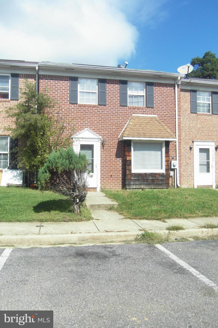 ALL BRICK TOWNHOME HAS OPEN FLOOR PLAN, 3 BEDROOMS 1.5 BATHS, LARGE KITHCEN, LARGE LIVING ROOM. WORKING ON PAINT/CARPET/ CLEANING. JUST MINUTES TO PAX RIVER, DINING, SHOPPING, SCHOOLS AND PARKS. OWNER WILL CONSIDER SECTION 8.