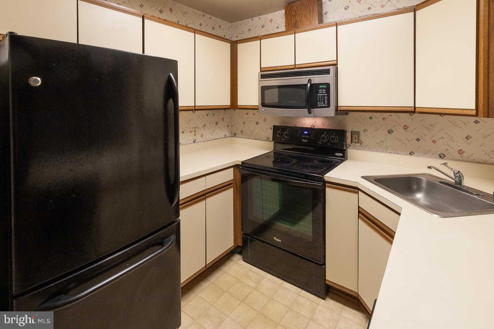 ASHLAR HILL CT. - Residential Lease