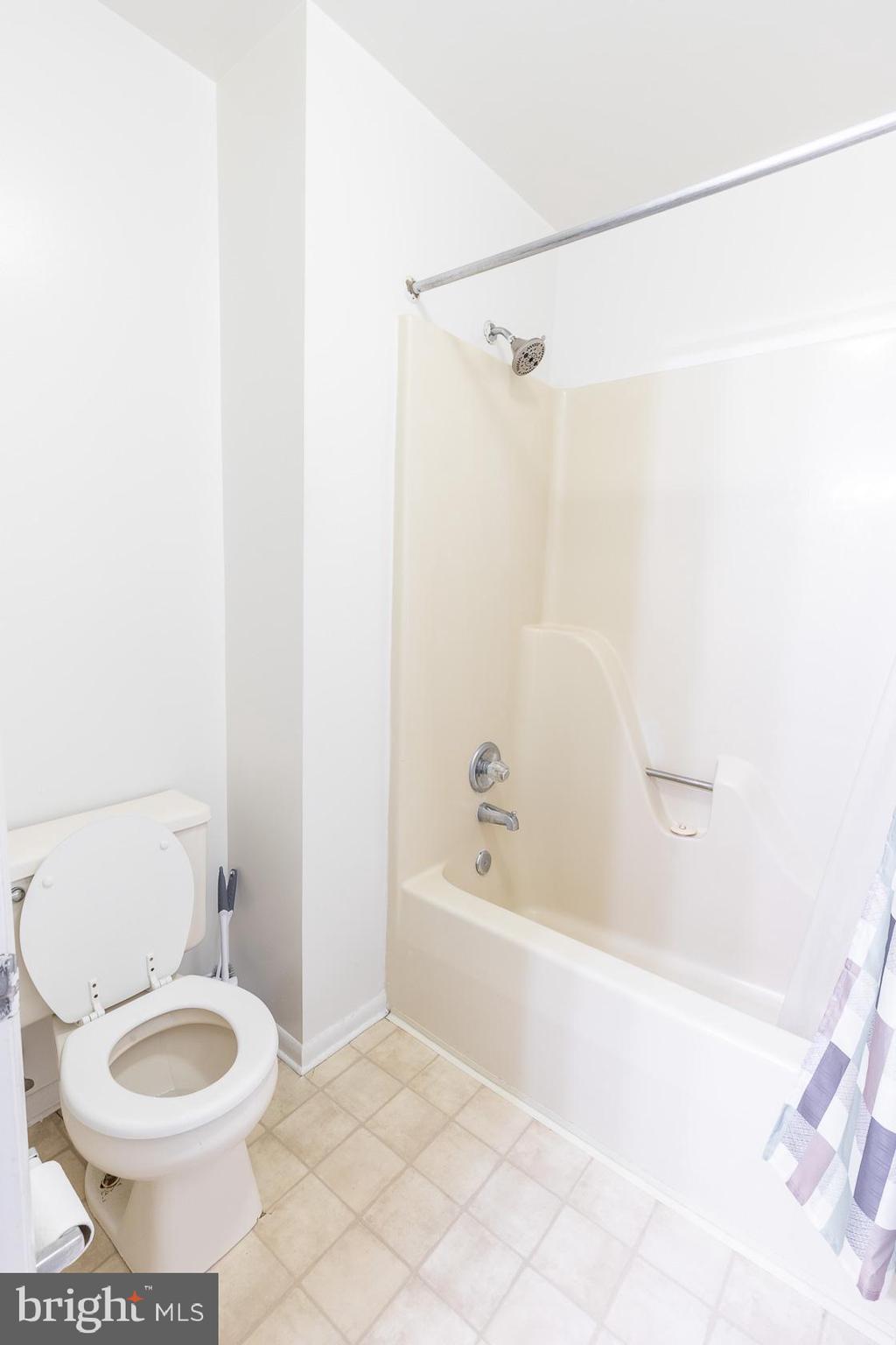 ASHLAR HILL CT. - Residential Lease