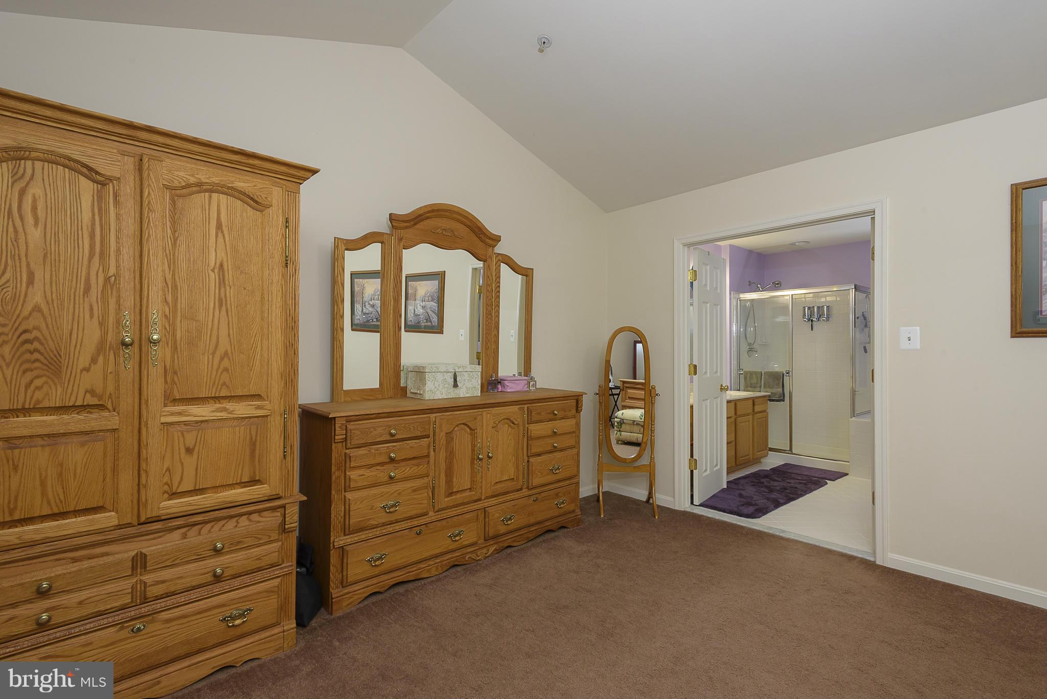 CROFTON MANOR - Residential