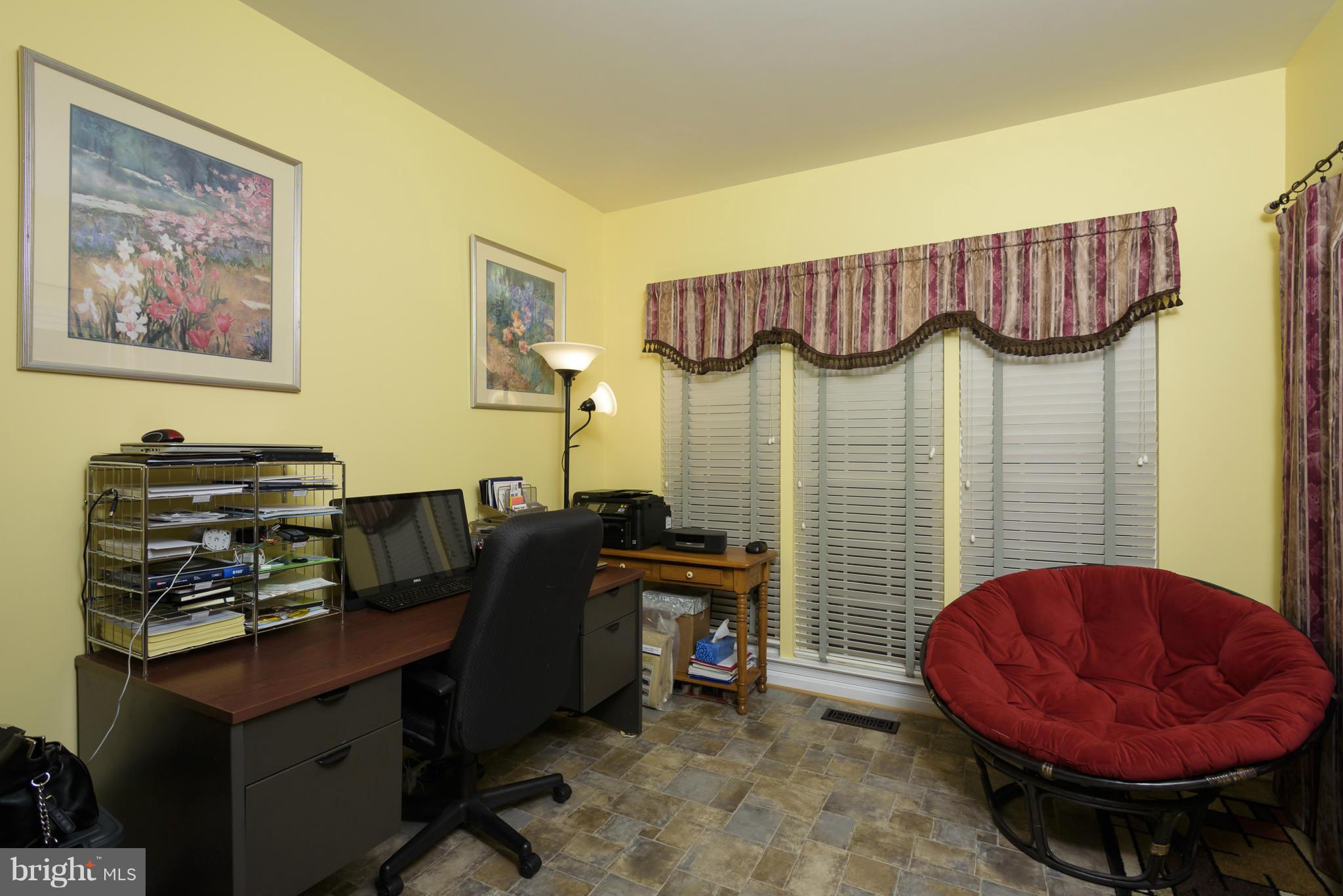 CROFTON MANOR - Residential