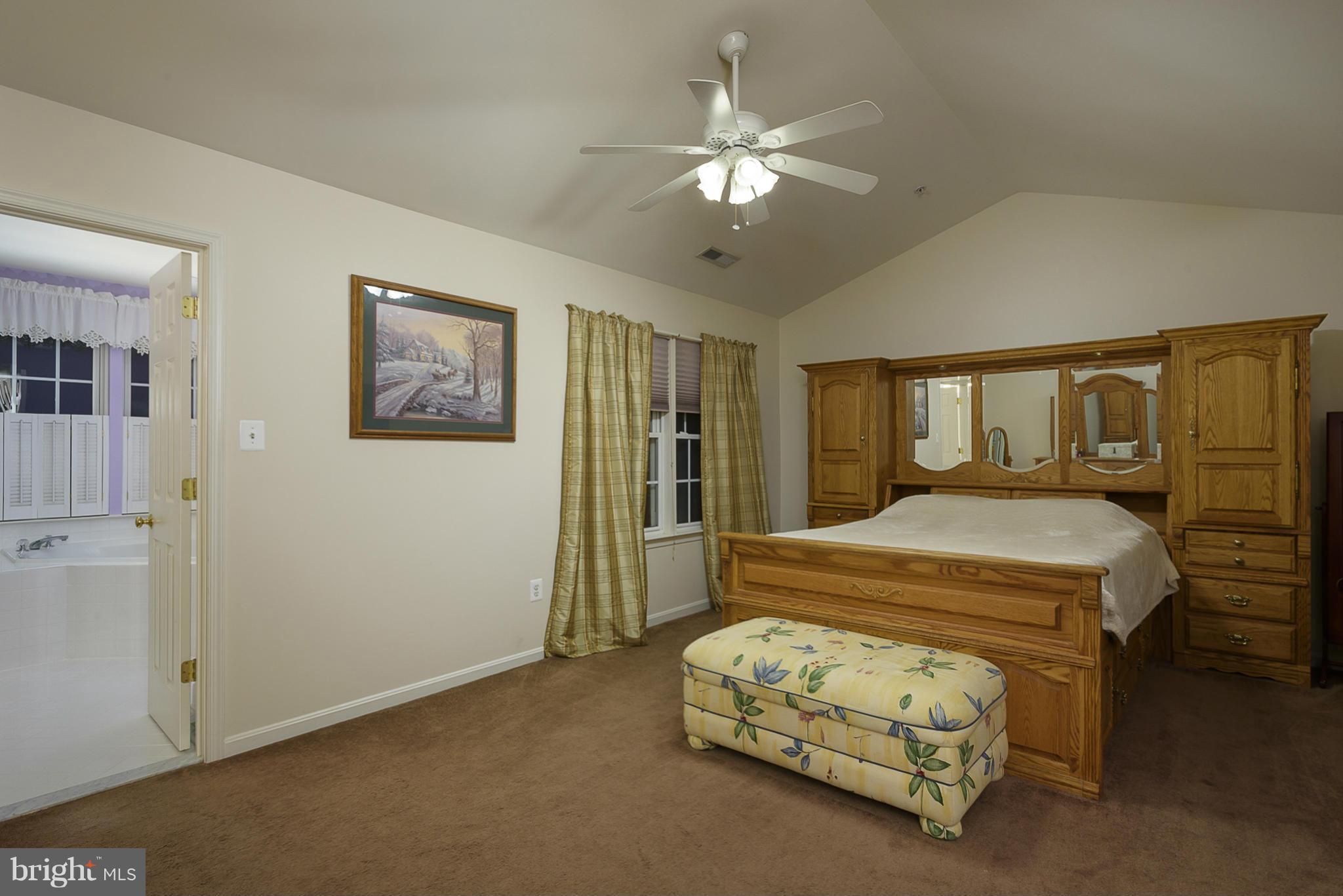 CROFTON MANOR - Residential