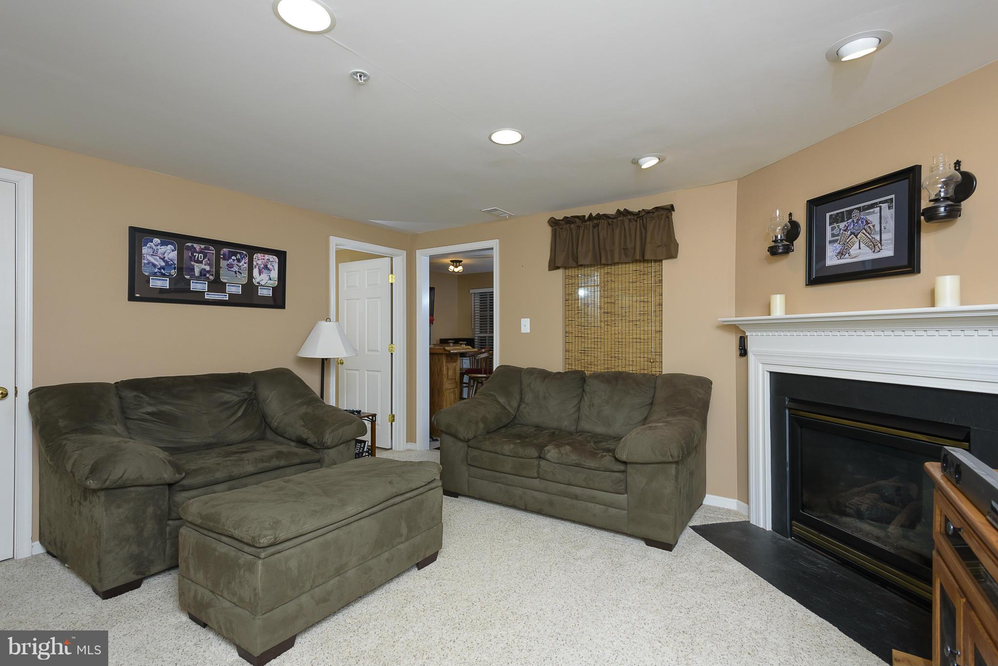 CROFTON MANOR - Residential