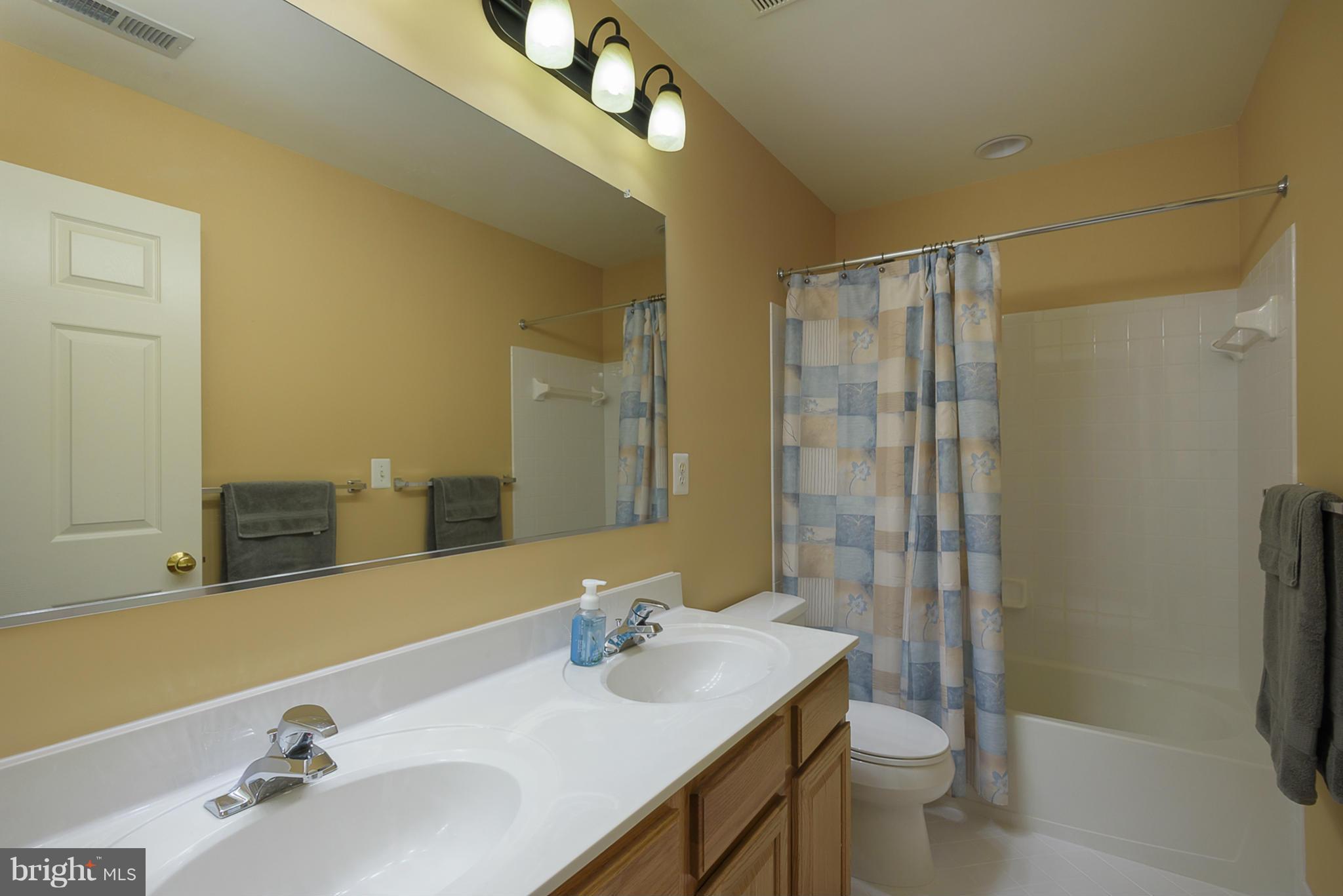 CROFTON MANOR - Residential