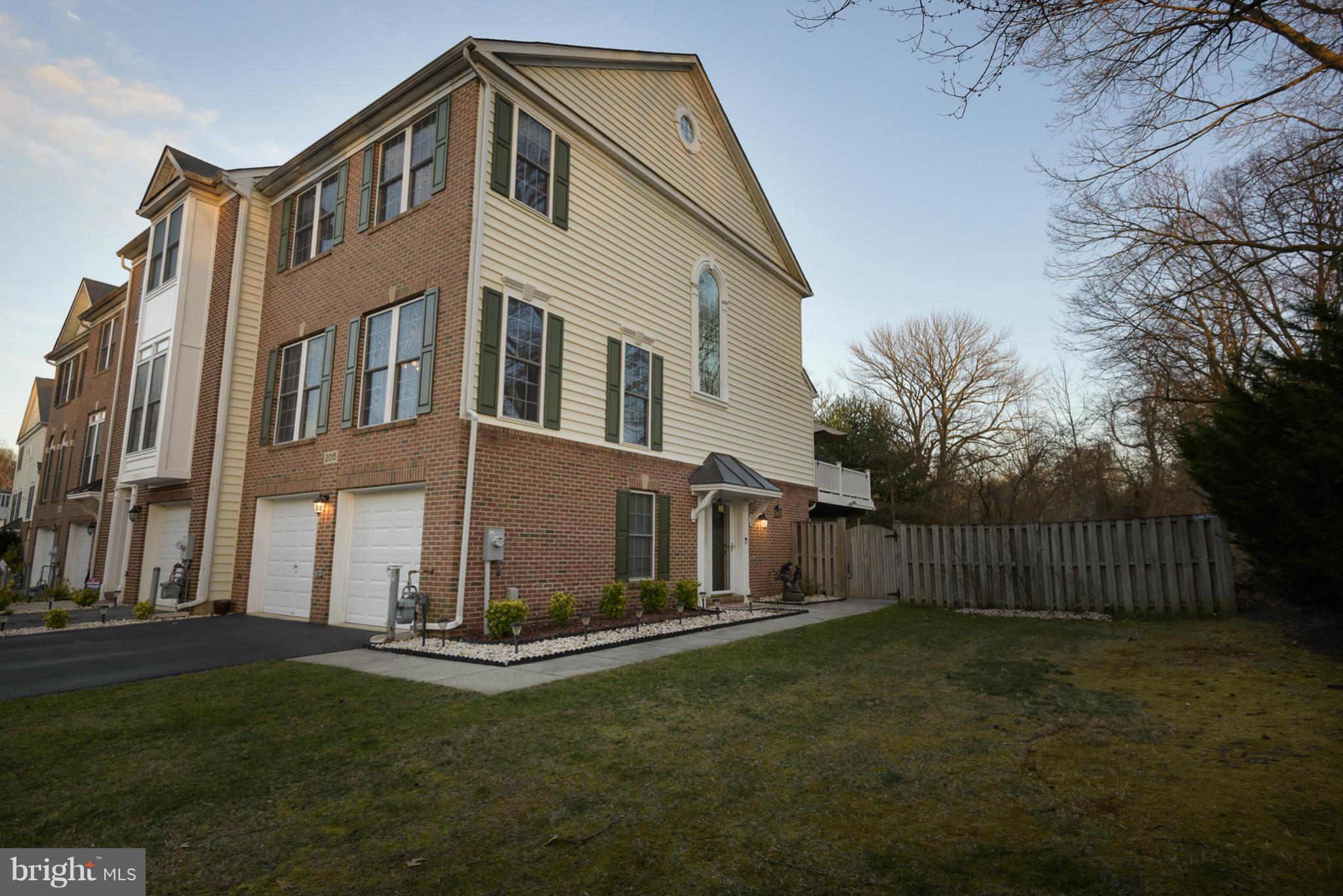 CROFTON MANOR - Residential