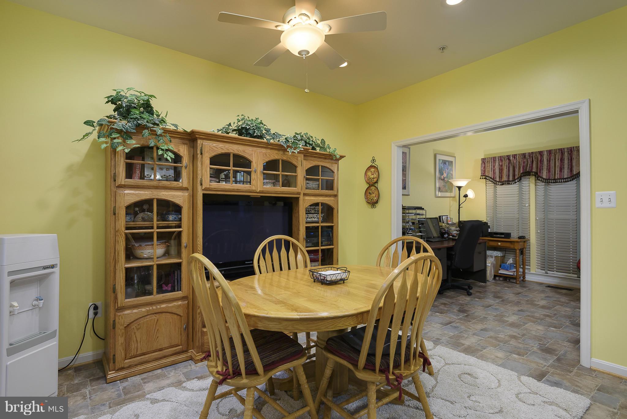 CROFTON MANOR - Residential