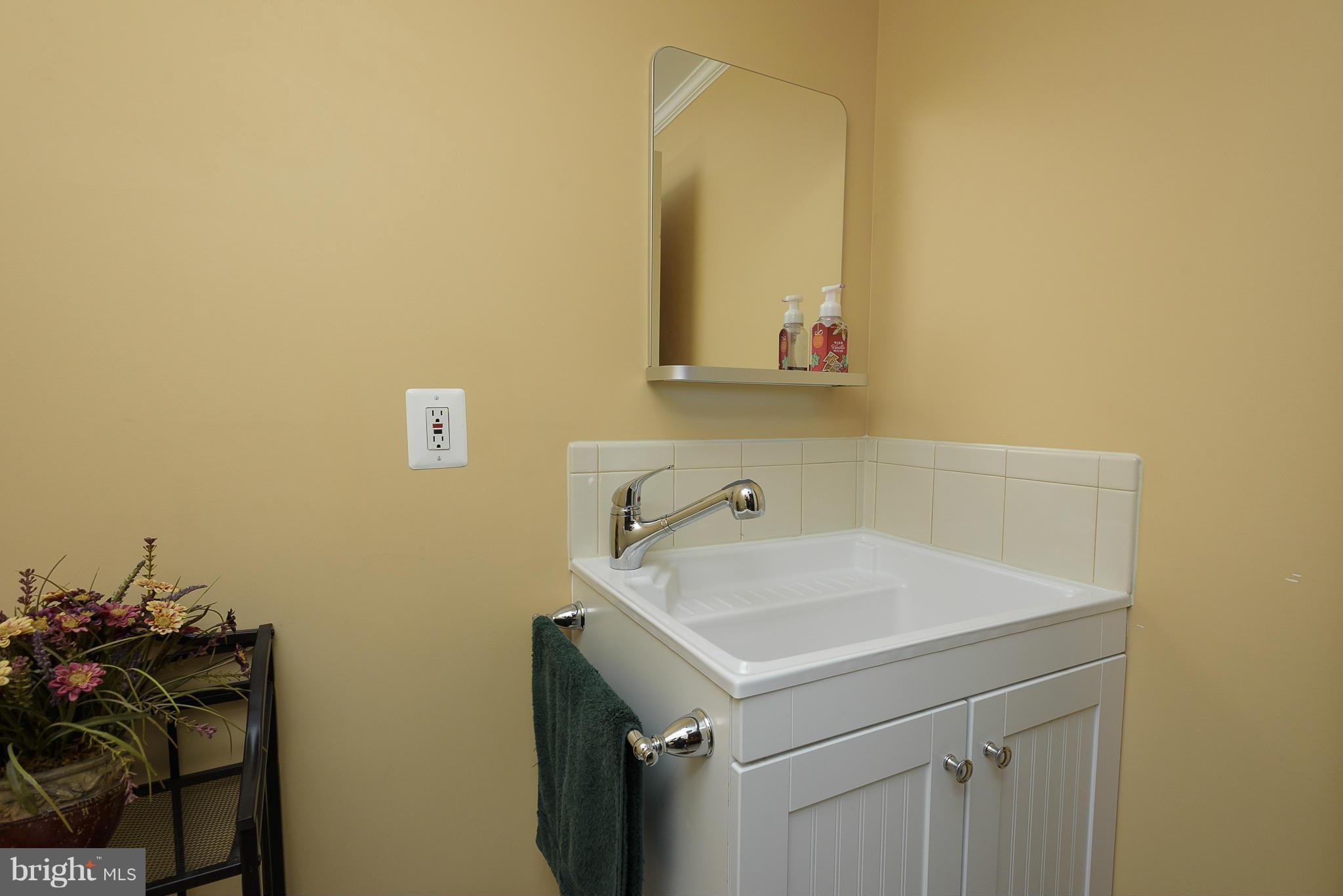 CROFTON MANOR - Residential