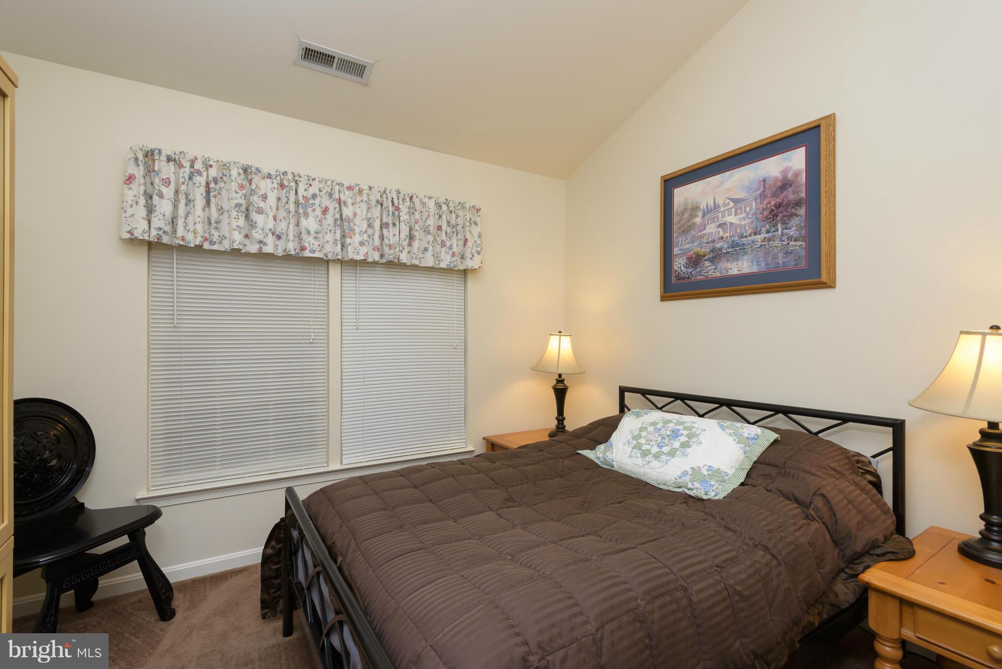 CROFTON MANOR - Residential