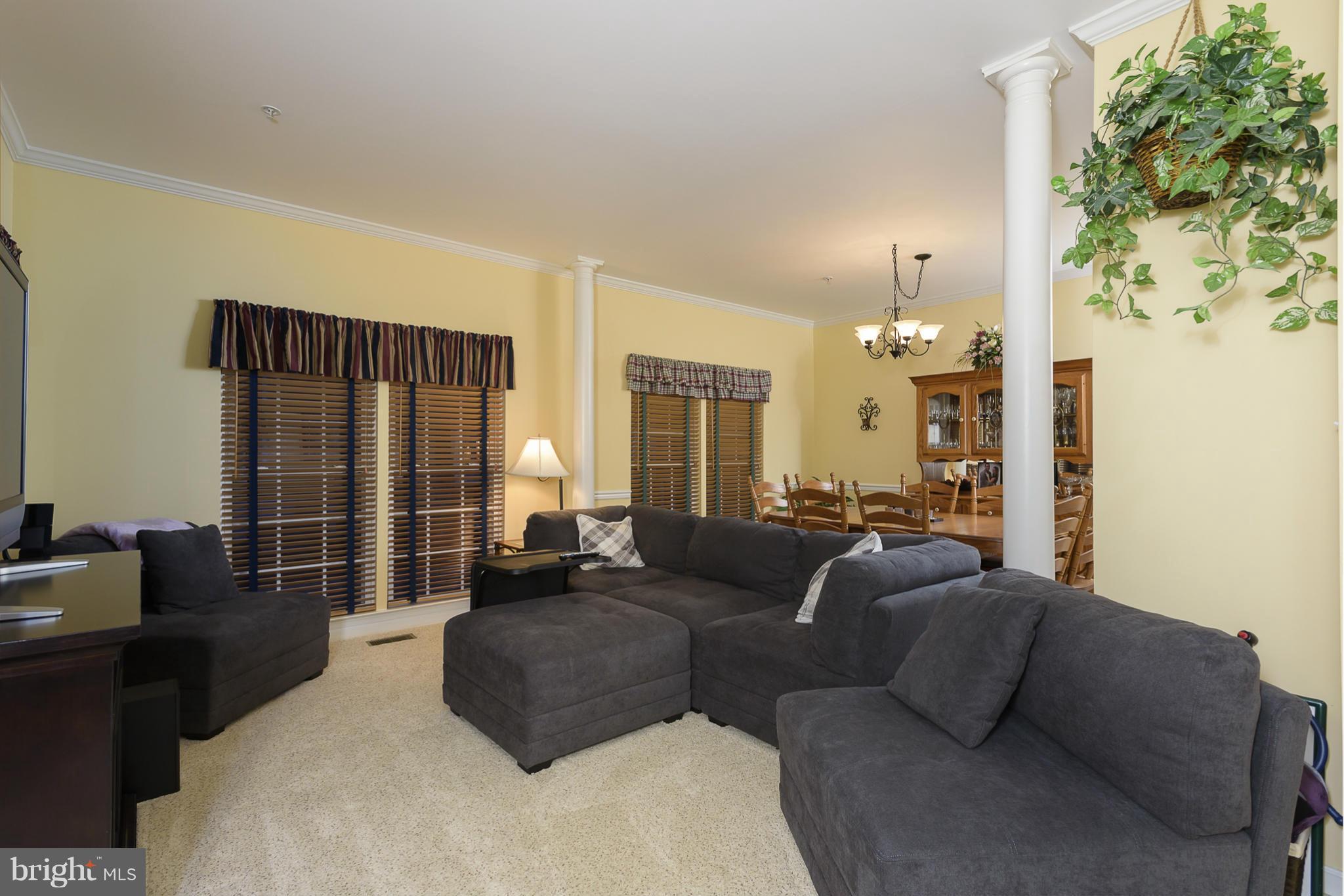 CROFTON MANOR - Residential