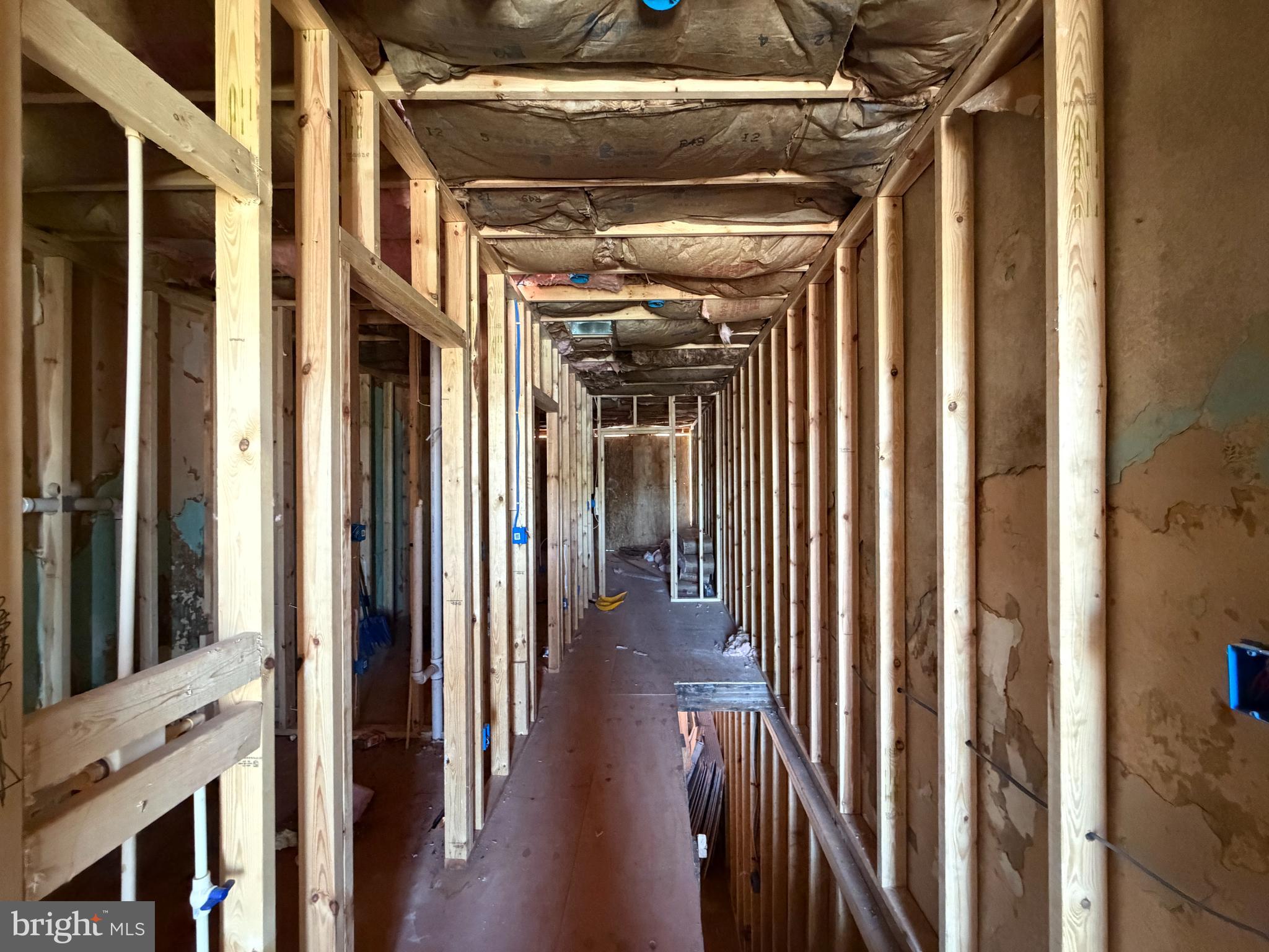 BROADWAY EAST - Residential