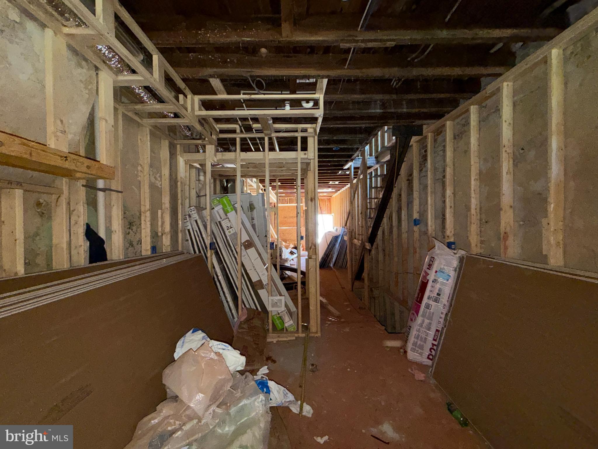 BROADWAY EAST - Residential