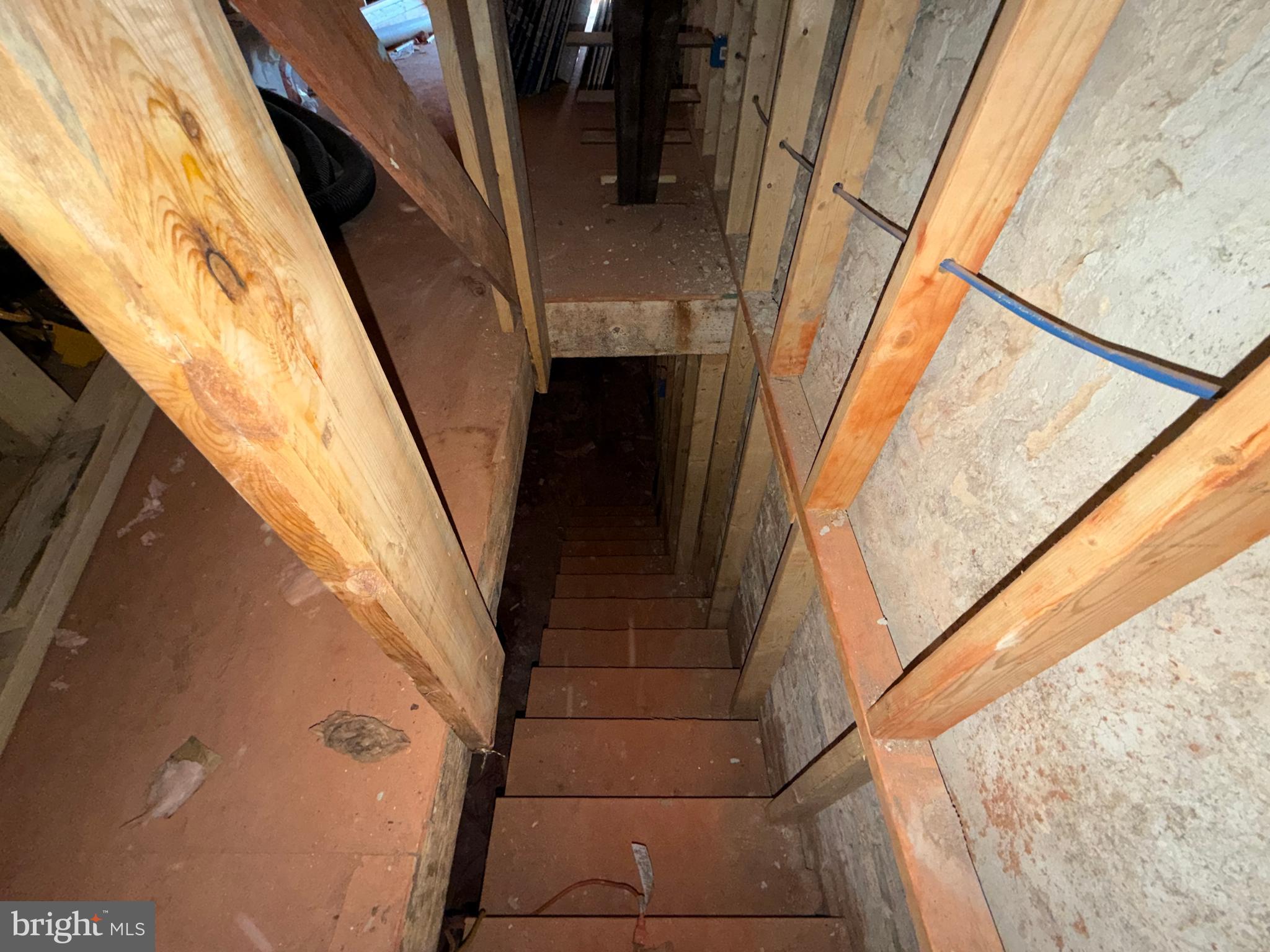 BROADWAY EAST - Residential