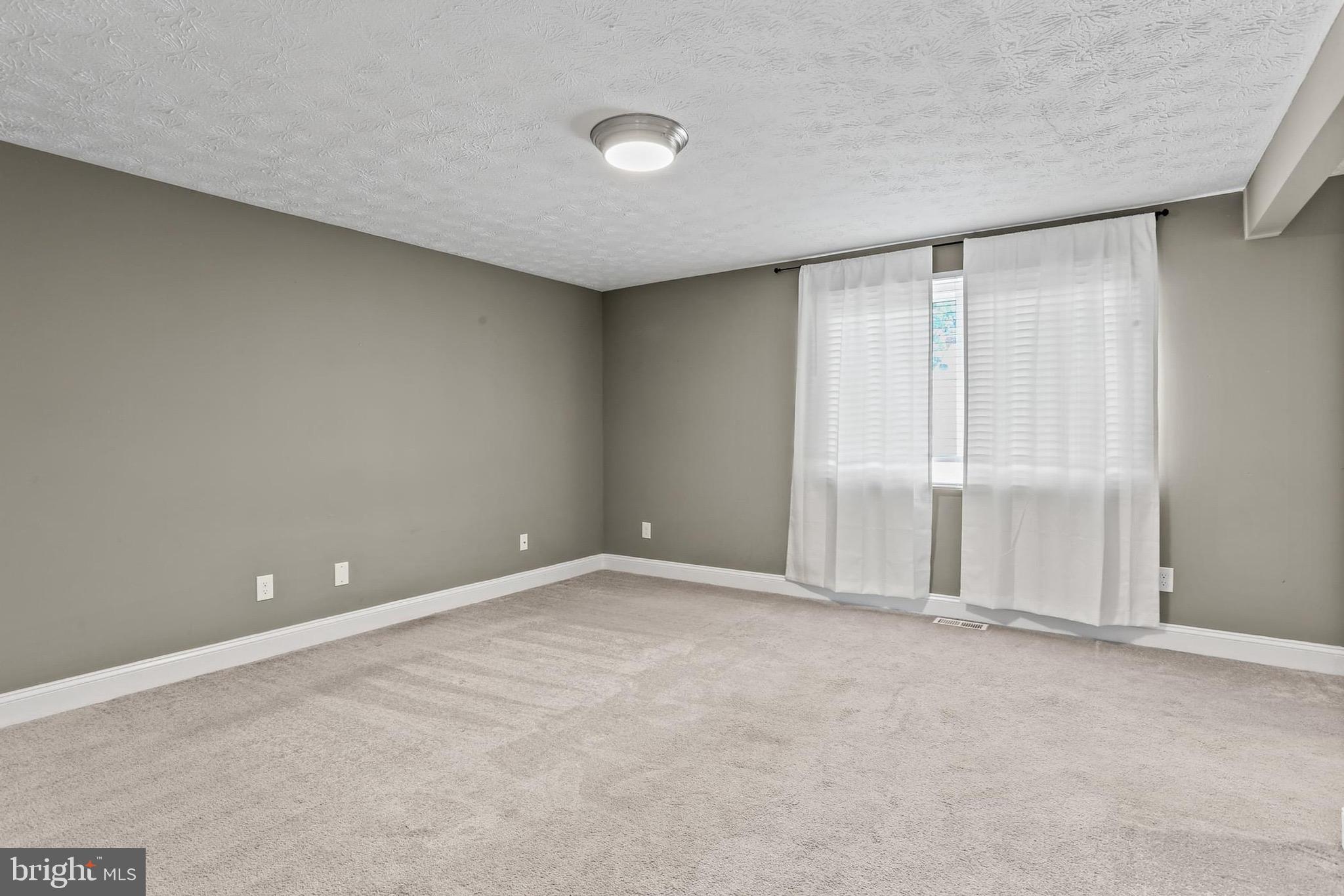 GOLDENTREE - Residential