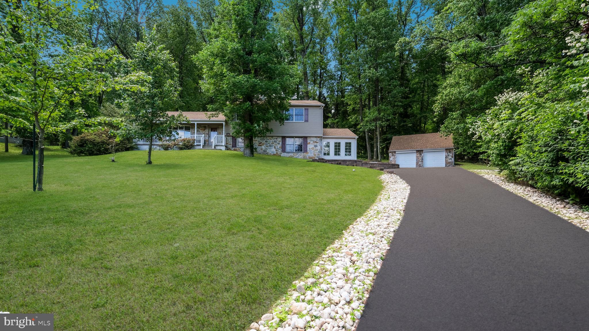 463 LEAH DRIVE