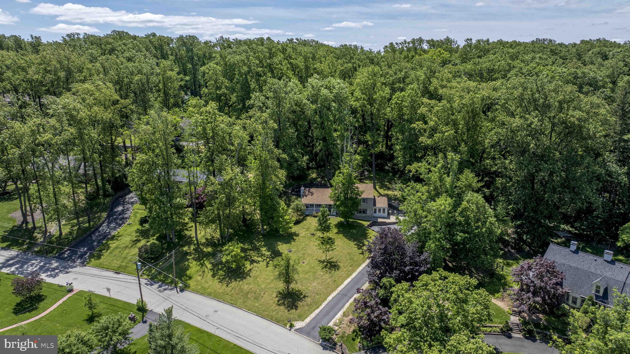 463 LEAH DRIVE
