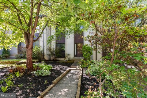 11944 BARREL COOPER COURT RESTON VA 20191