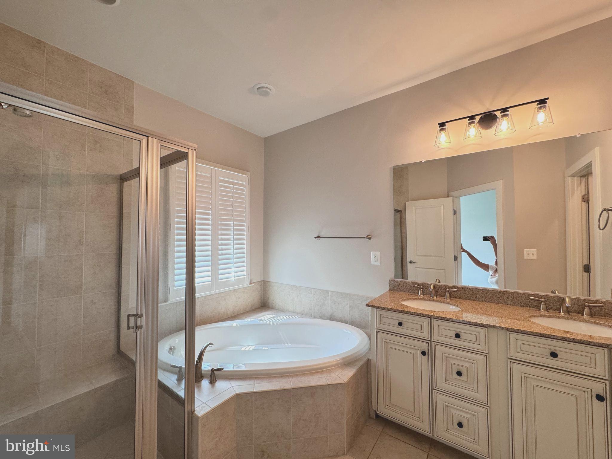 ONE LOUDOUN - Residential Lease