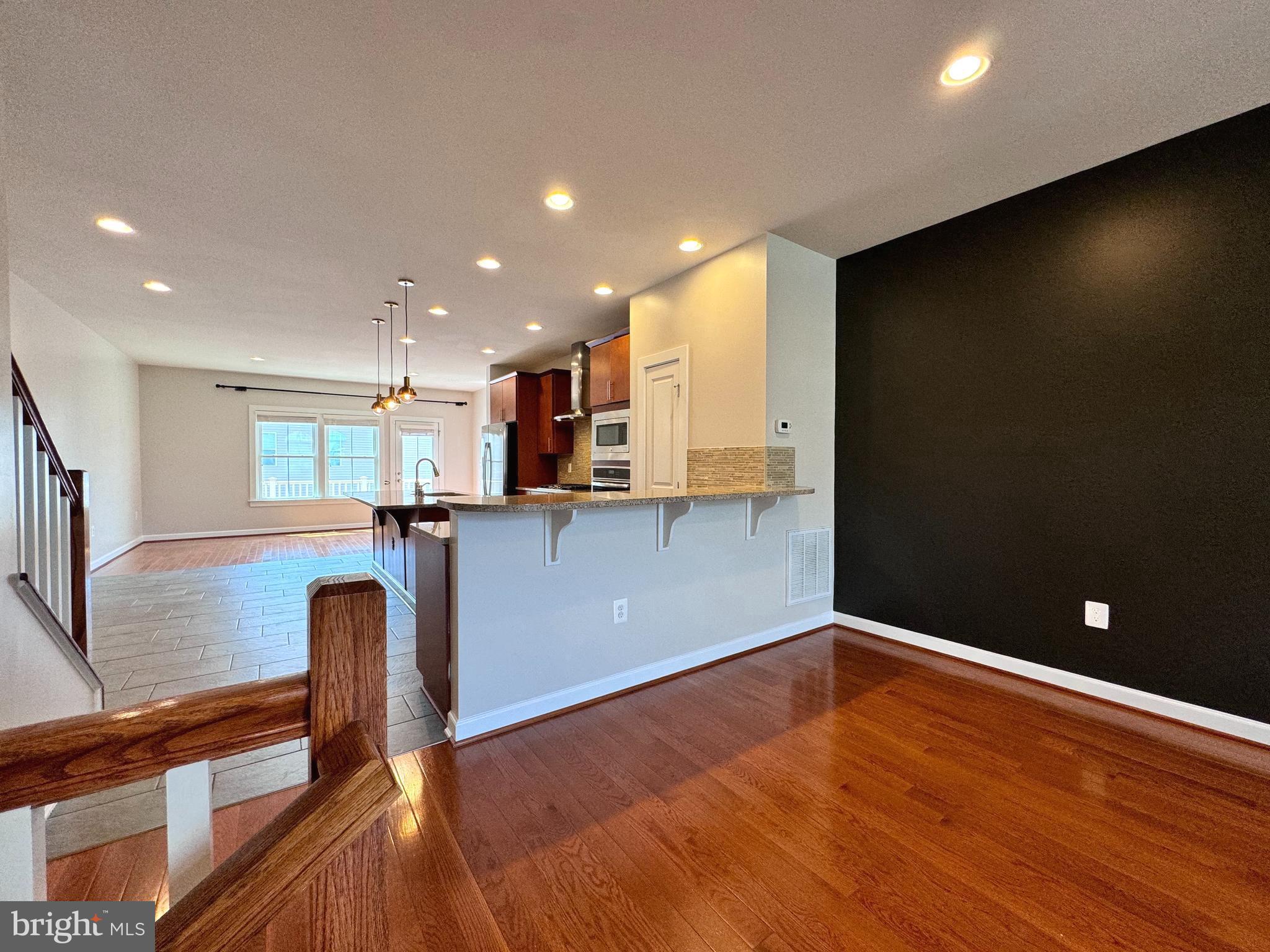 ONE LOUDOUN - Residential Lease