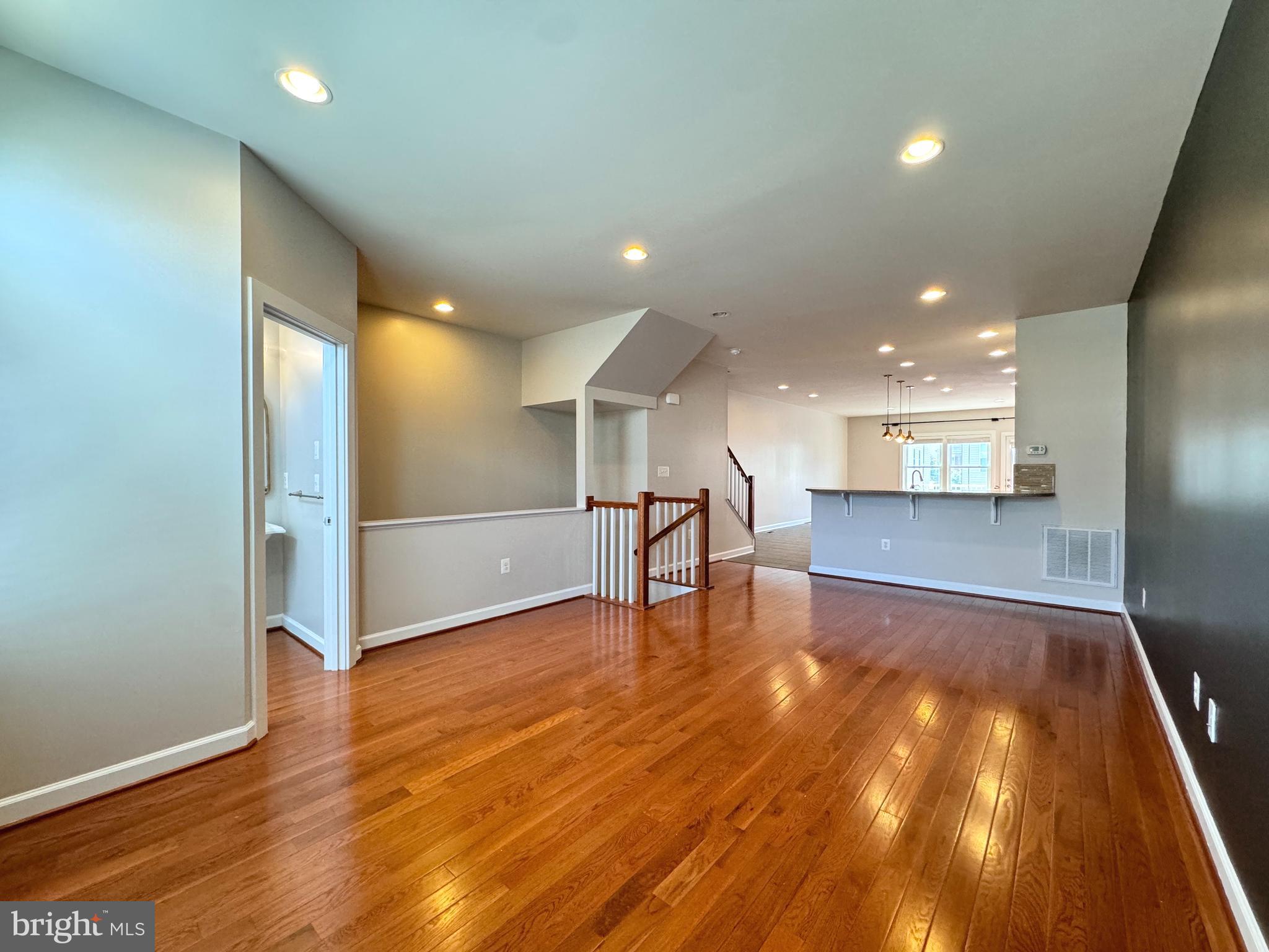 ONE LOUDOUN - Residential Lease