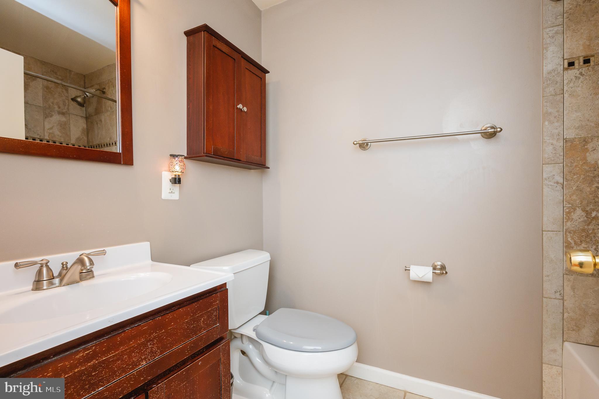 MIS-JAN ESTATES - Residential