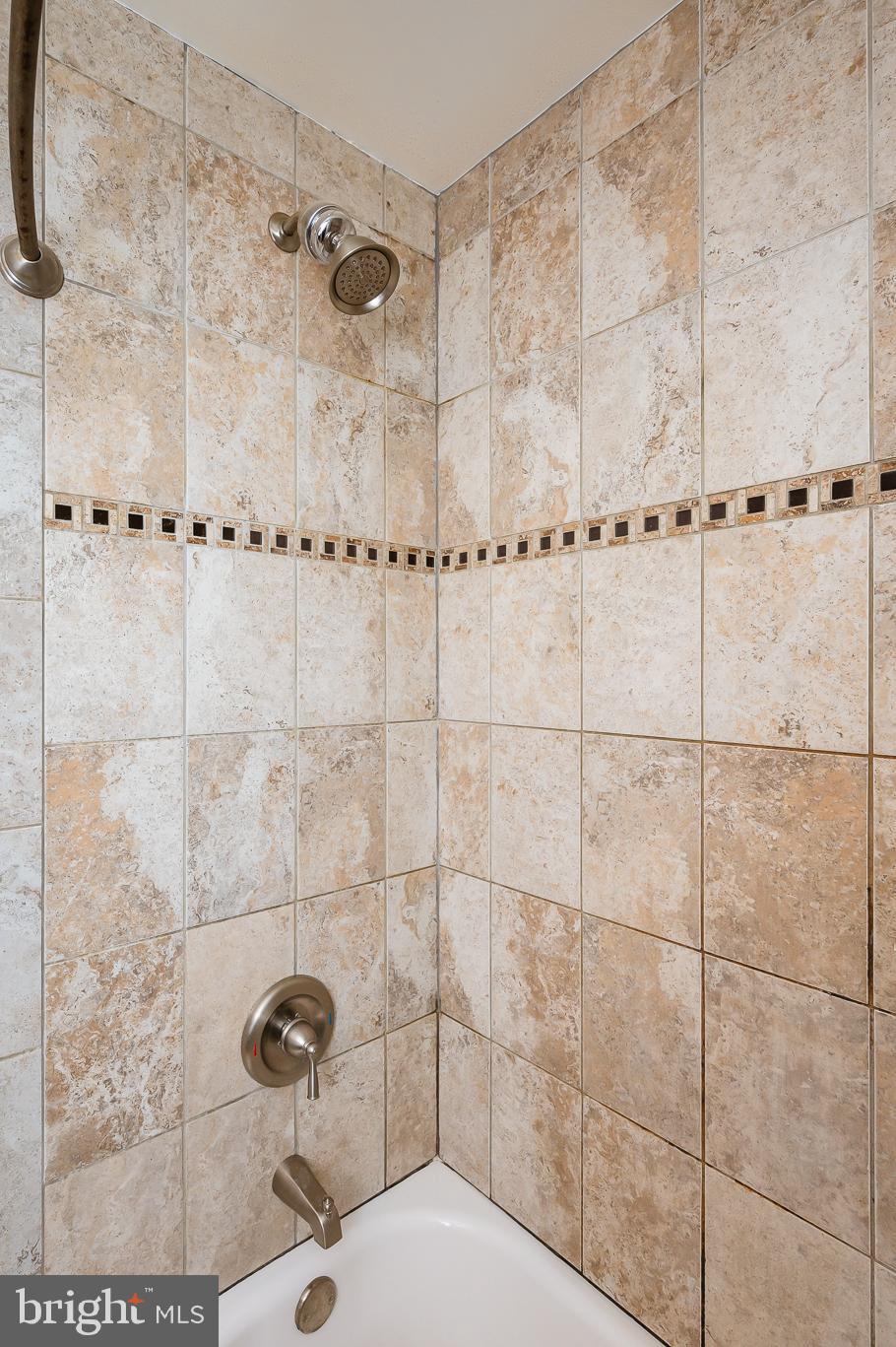 MIS-JAN ESTATES - Residential