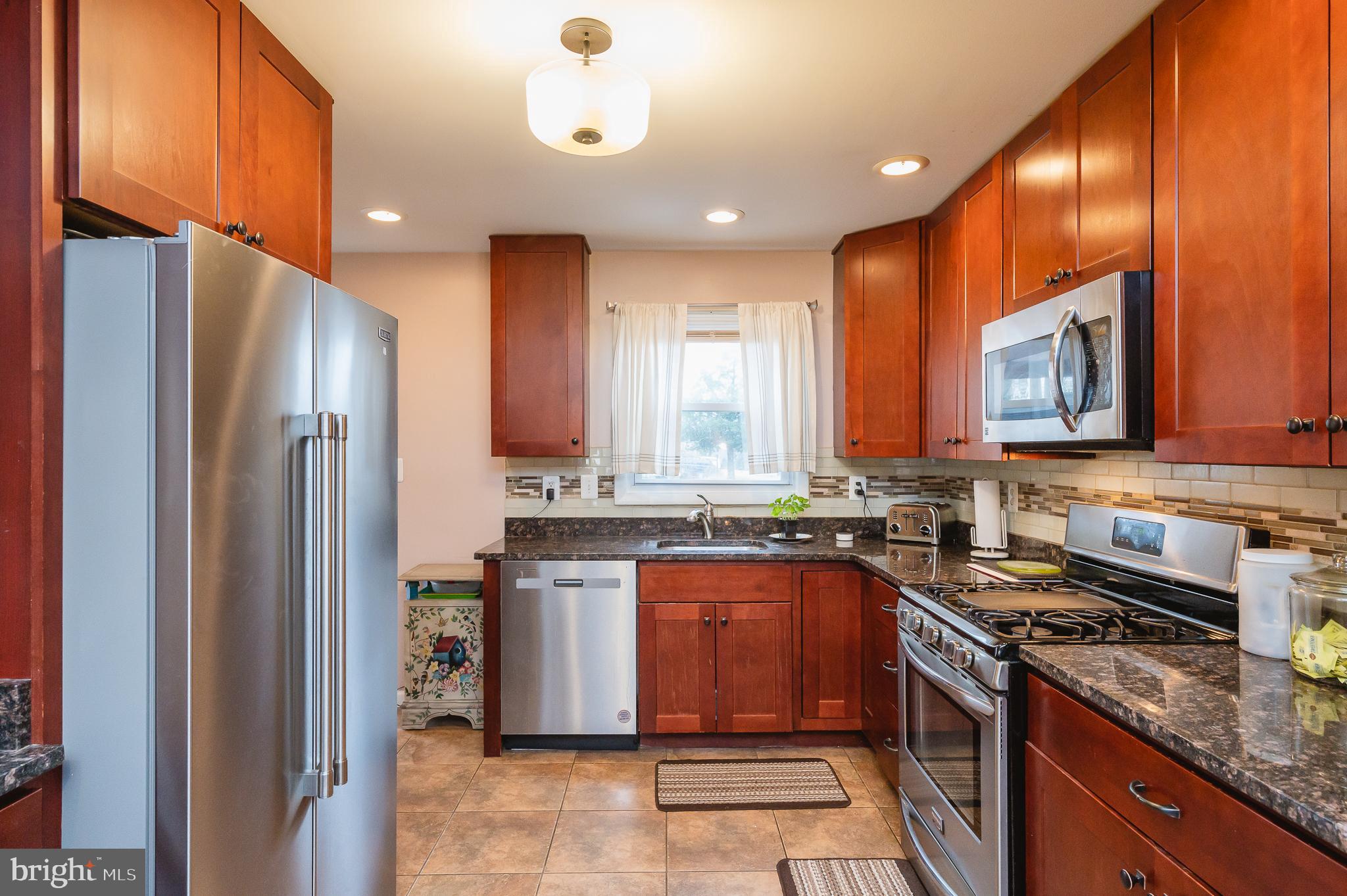 MIS-JAN ESTATES - Residential