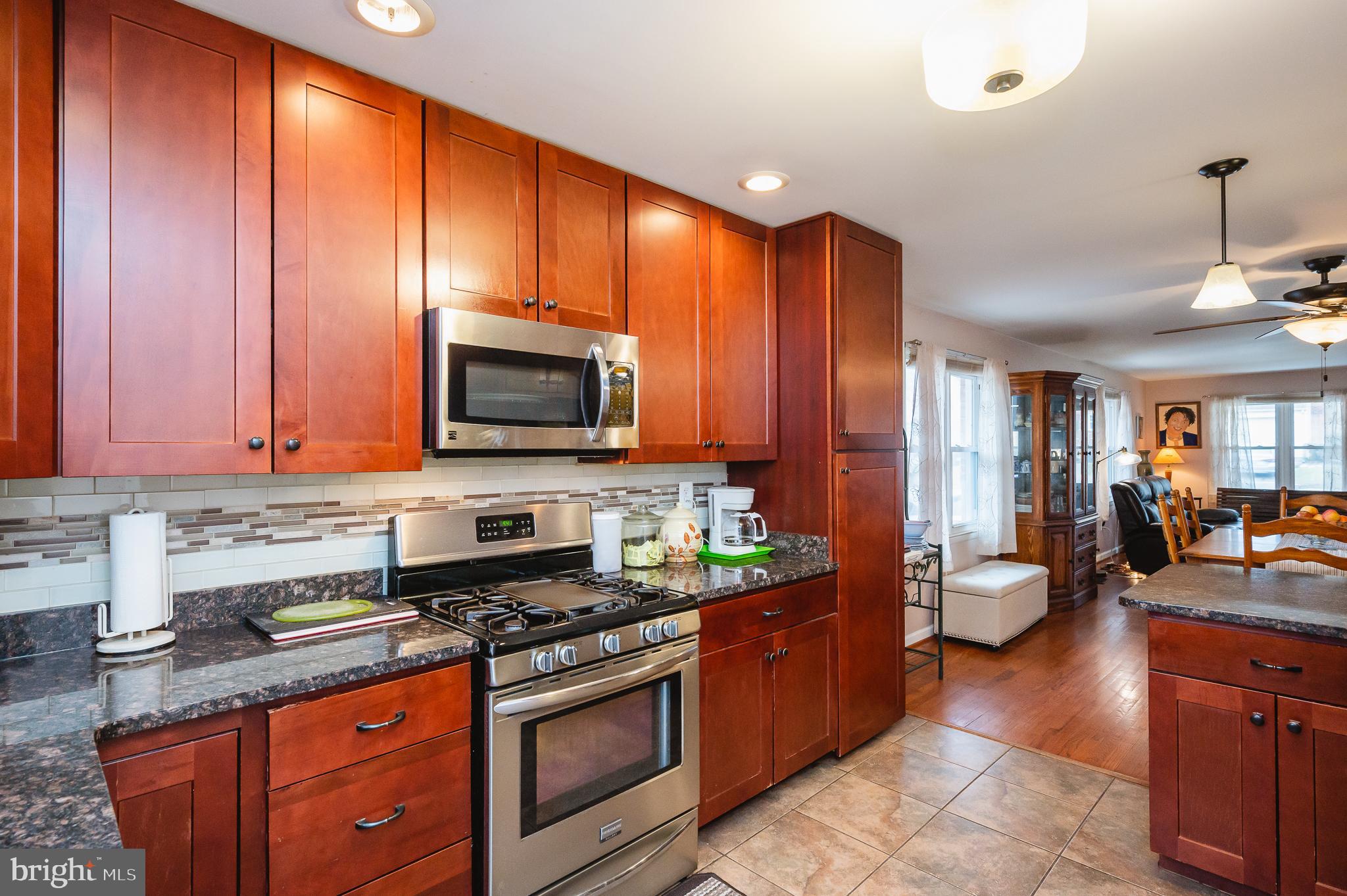 MIS-JAN ESTATES - Residential